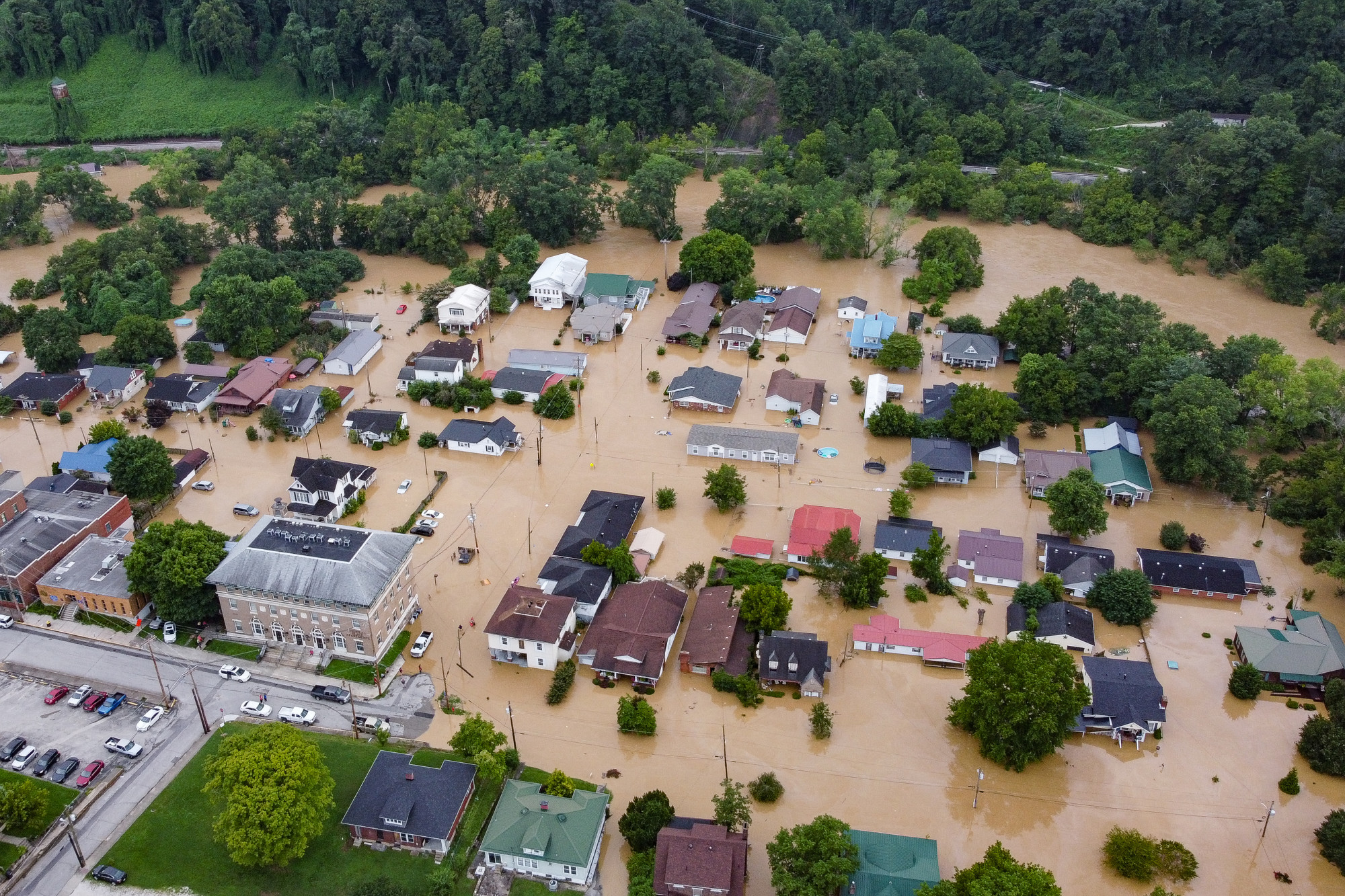Már legalább 18 halottja van a kentucky-i áradásoknak, és még nőhet az áldozatok száma
