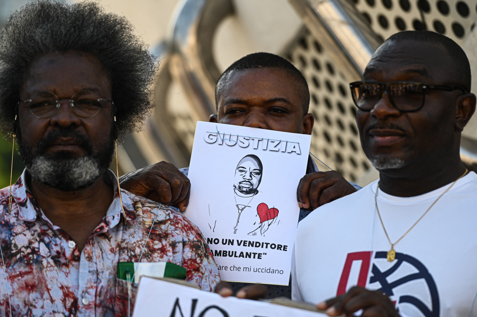Több százan tüntettek Olaszországban a nigériai utcai árus meggyilkolása miatt
