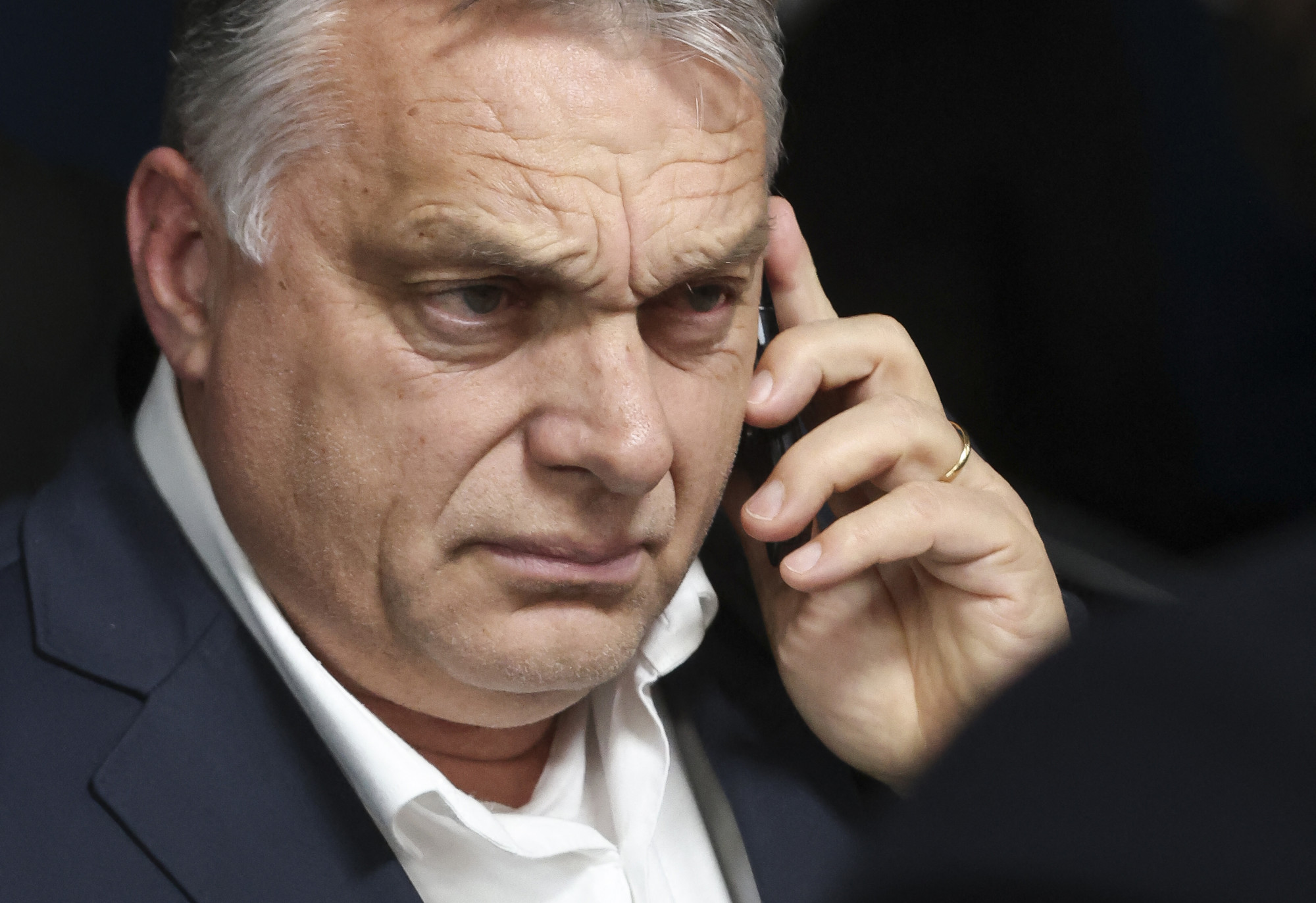 Több lesz ez, mint állami mobilcég, Orbán saját maga köré építi az új magyar távközlési óriást