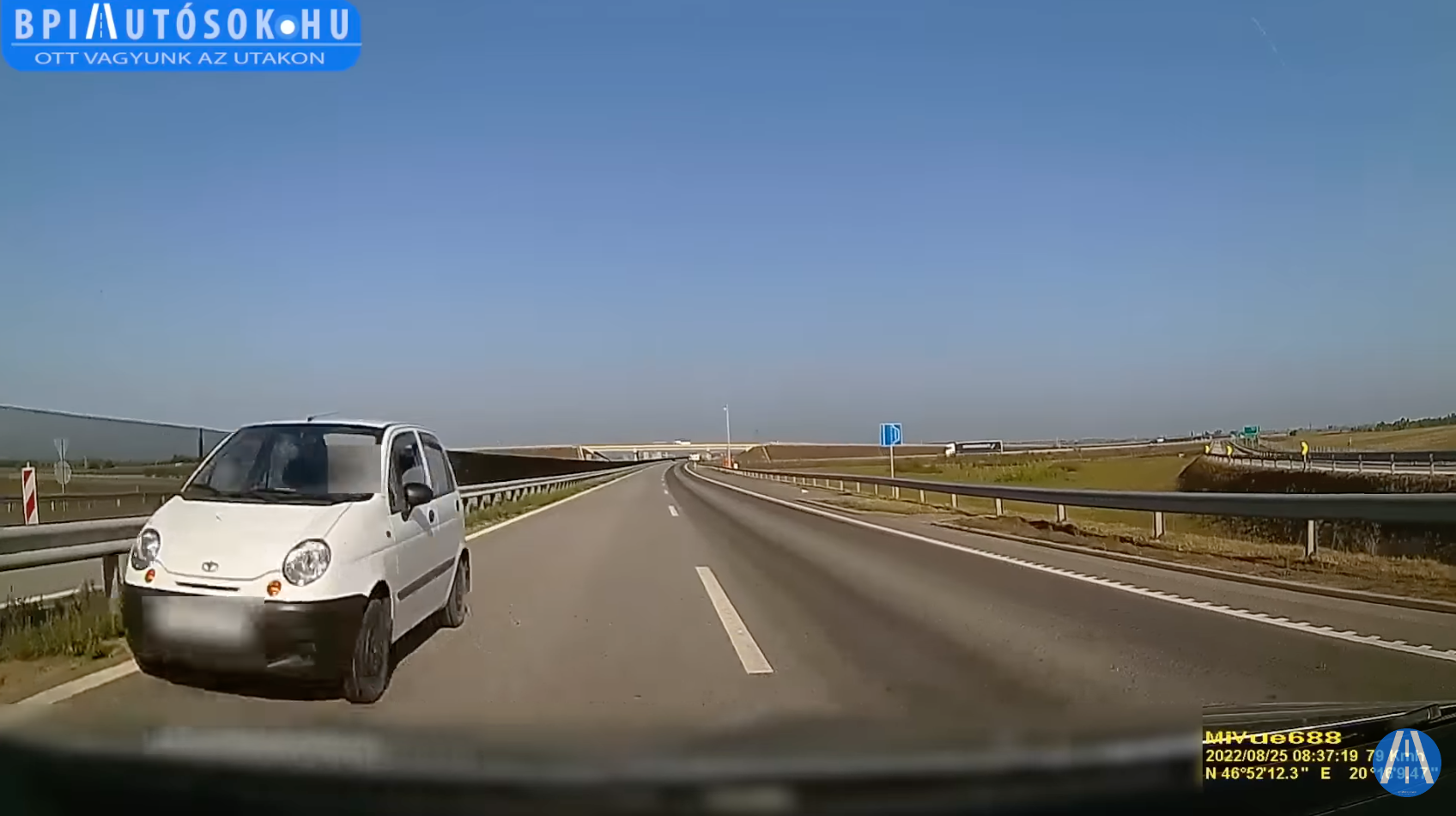 Sehogy sem bírnak erről leszokni, videón két újabb autós, akik szembementek a forgalommal az autópályán