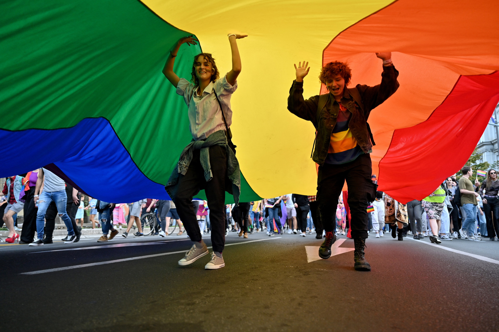 Szerbia enged az esemény ellenzőinek, nem tartják meg az EuroPride-ot Belgrádban