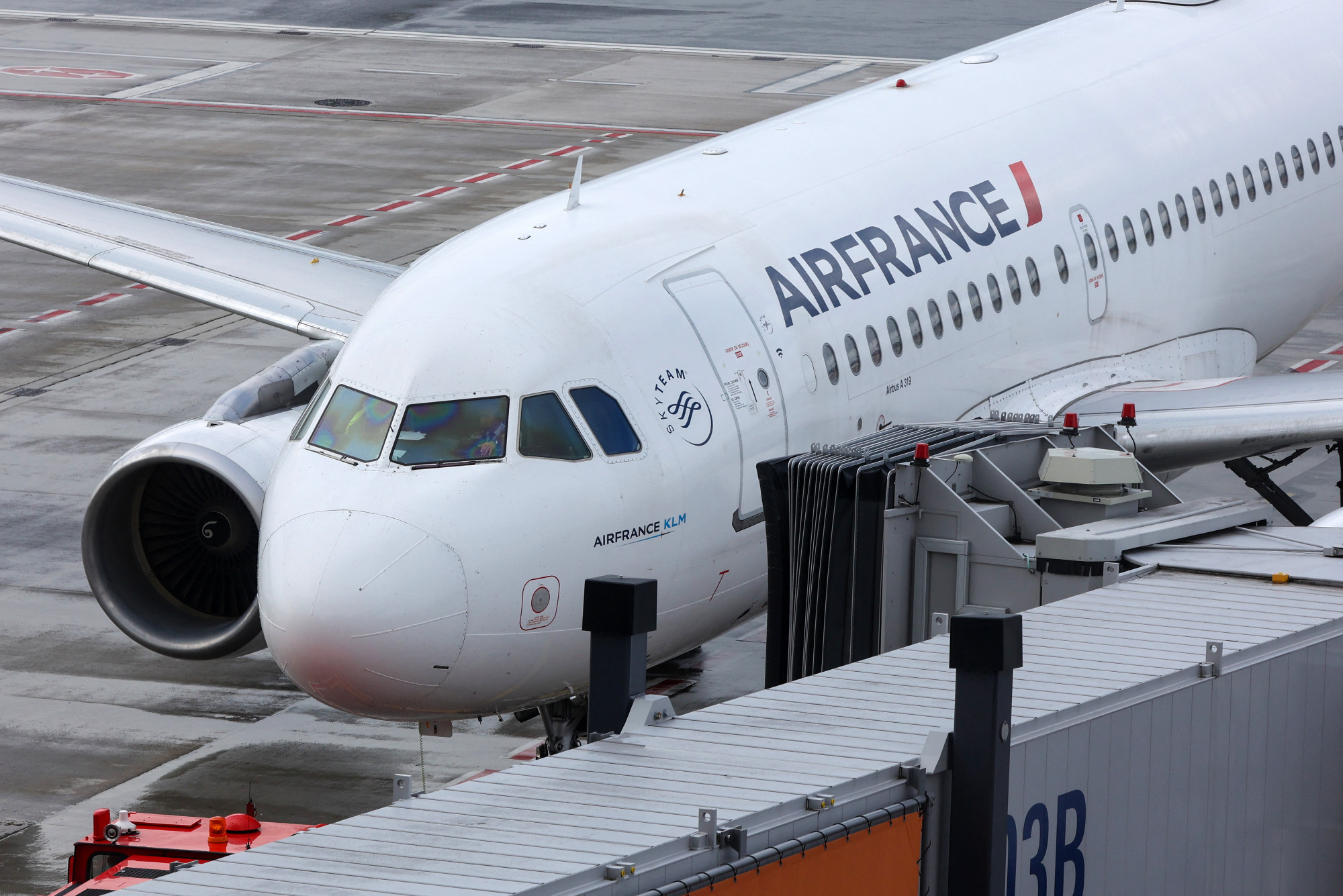 Betiltották a rövid távú belföldi repülést Franciaországban