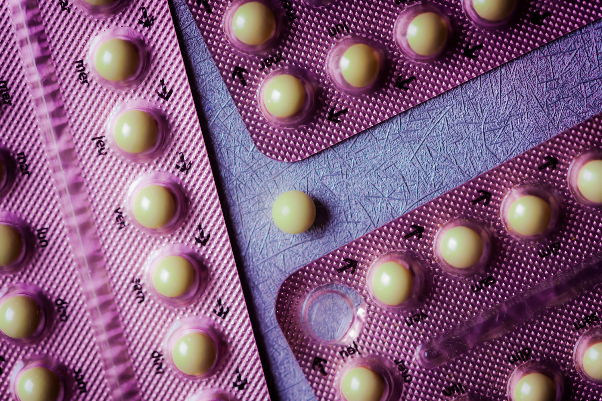19 millió nőnek nincs hozzáférése a fogamzásgátláshoz az USA-ban, ezért az illegális online gyógyszertárakat keresik
