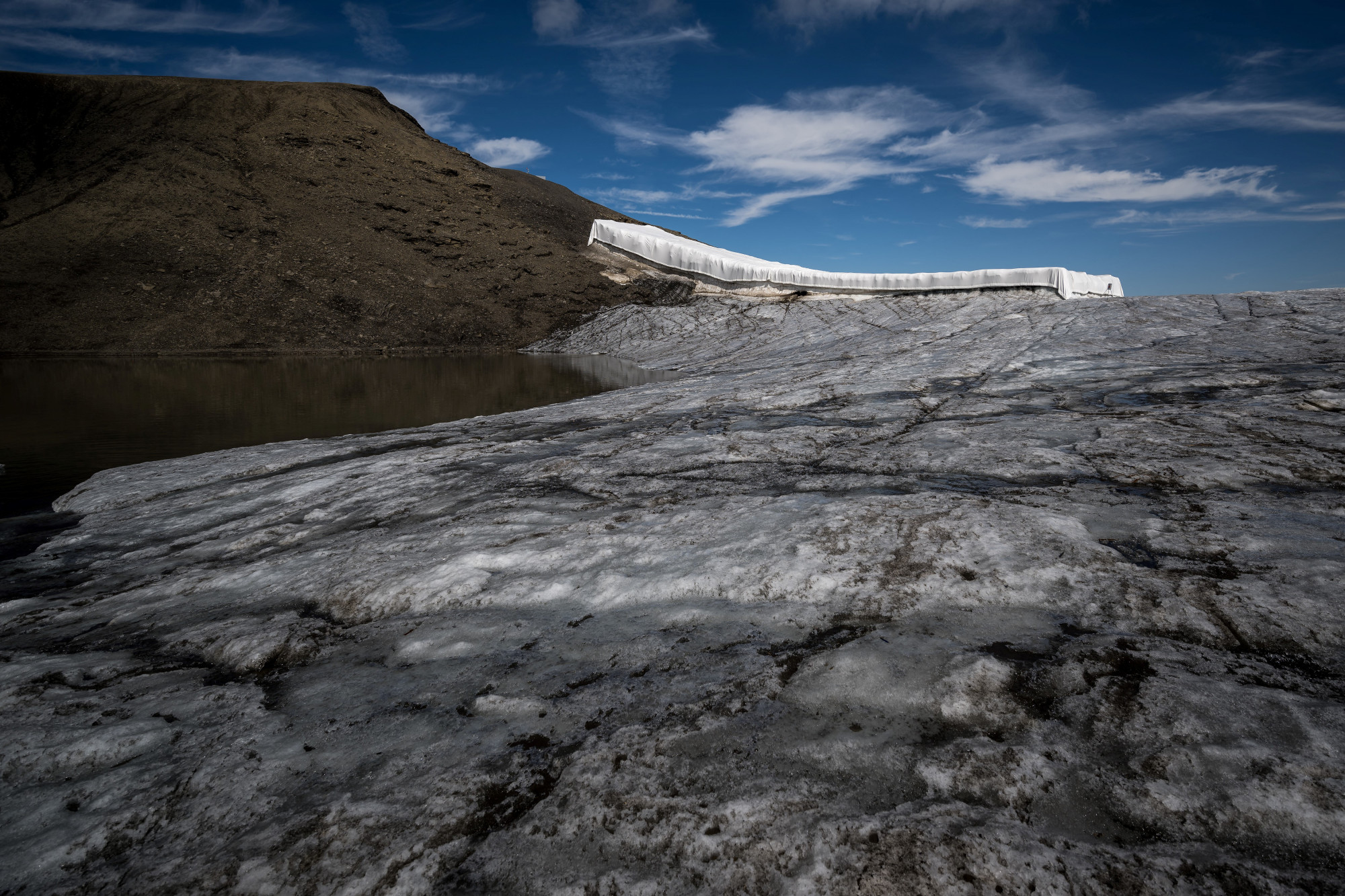 Svájc olvadó gleccserei miatt veszélyben Európa vízellátása