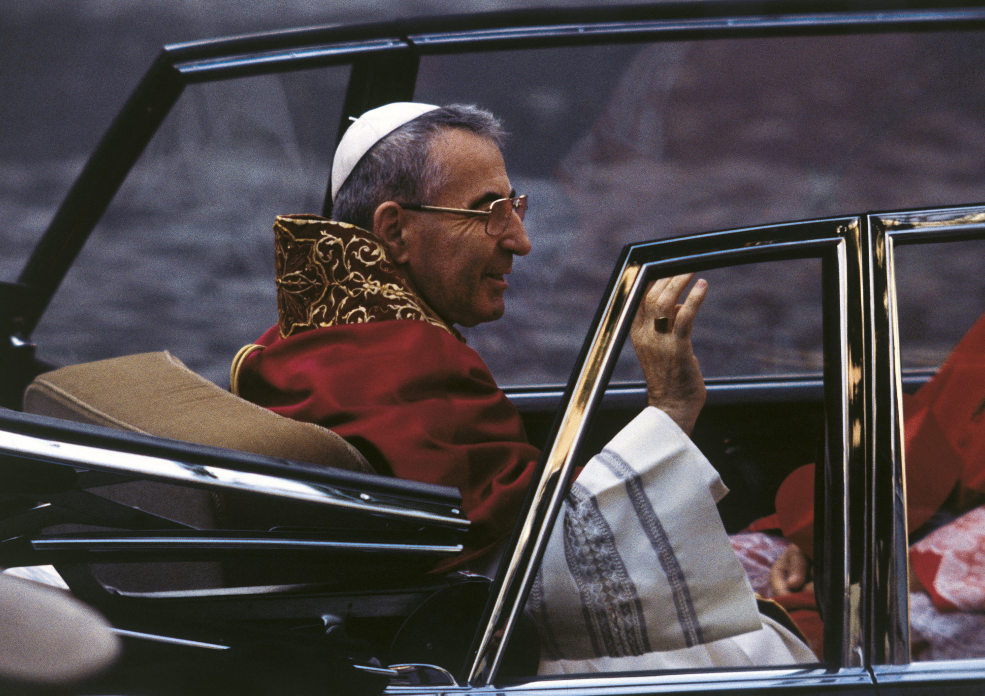 I. János Pál a hivatali autójában Rómában 1978. szeptember 23-án.