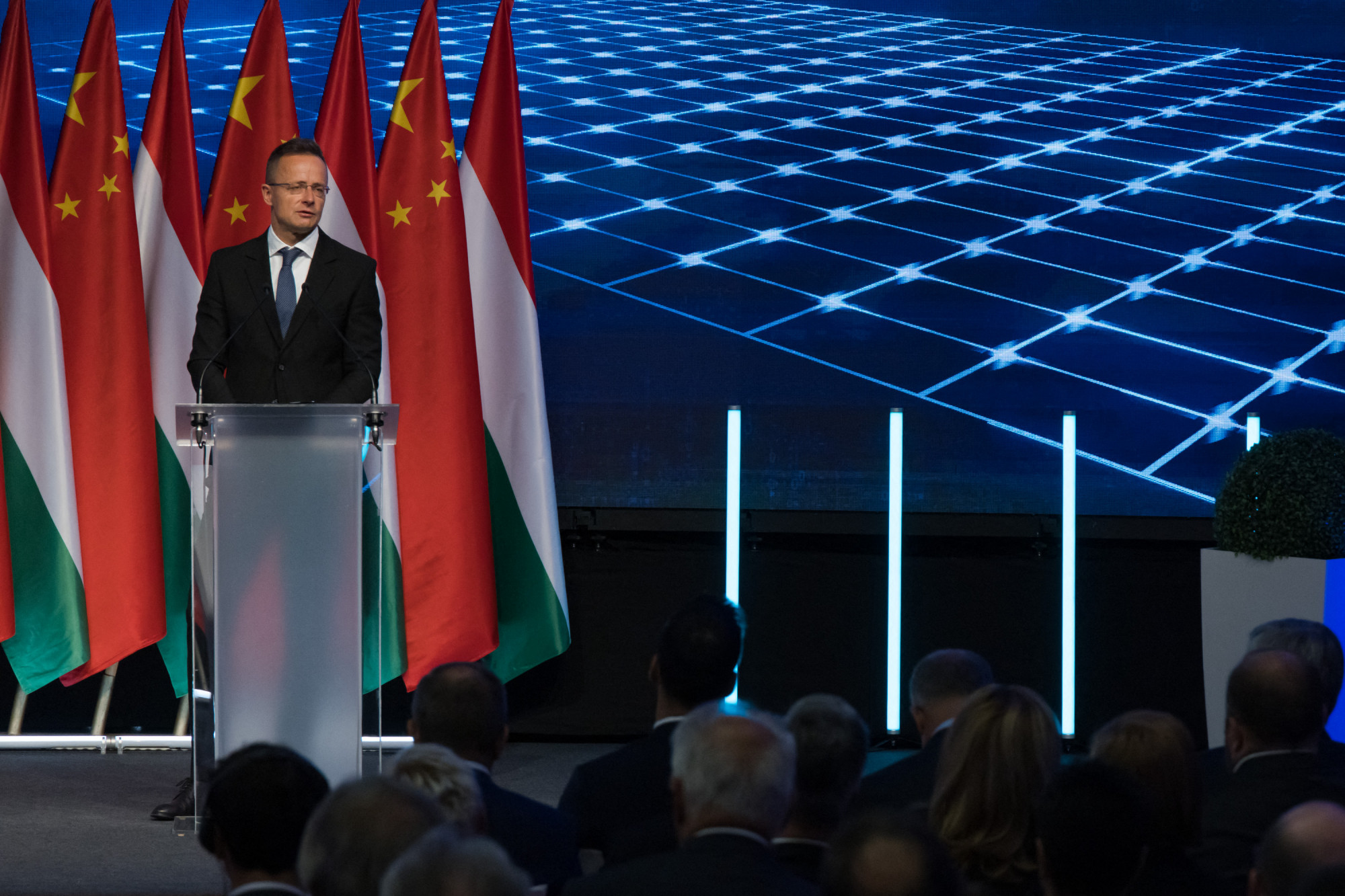 Csendben újabb kínai akkumulátoripari beruházás jöhet Magyarországra