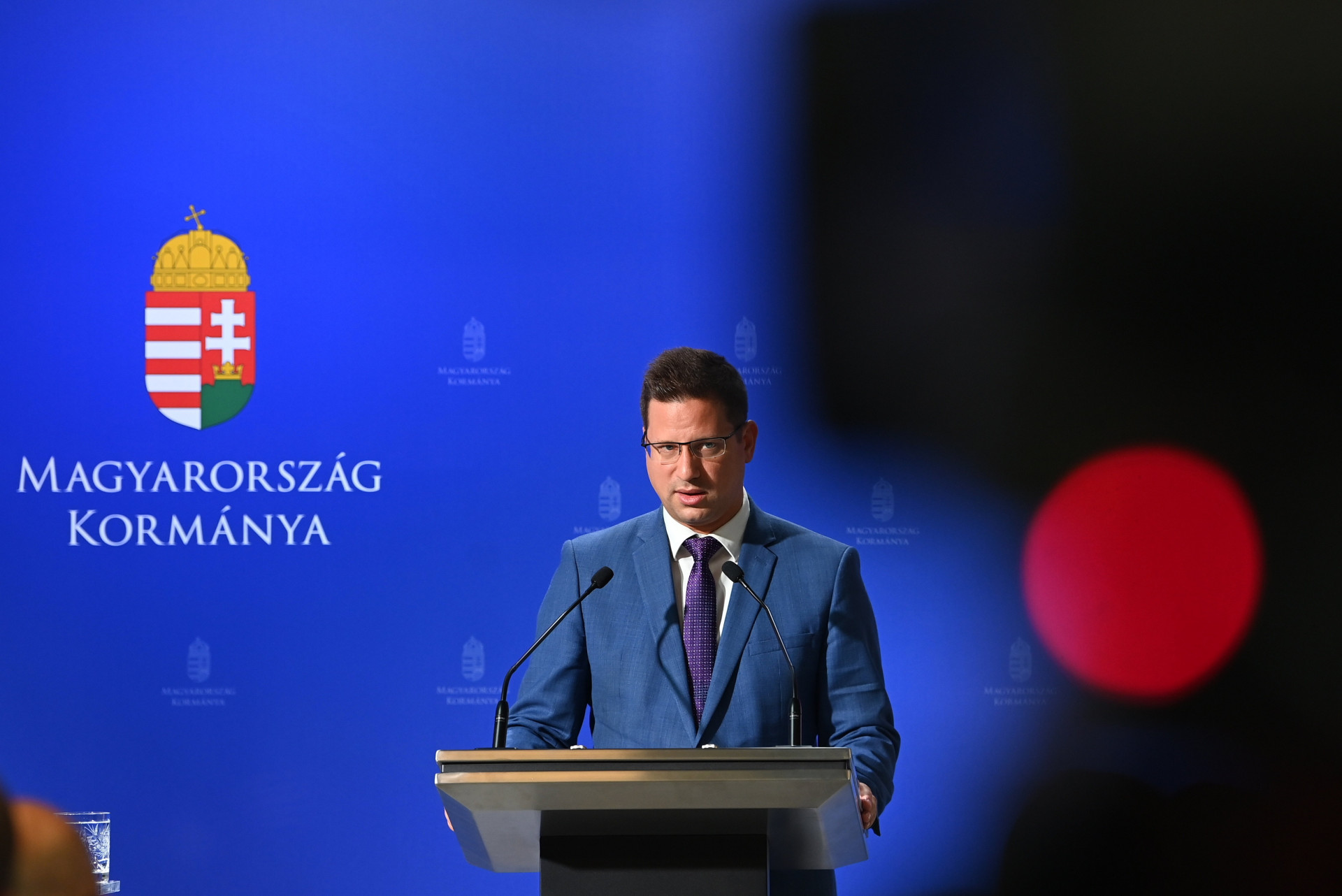 Energiatakarékossági felelőst neveznek ki a Csák Jánoshoz tartozó ...