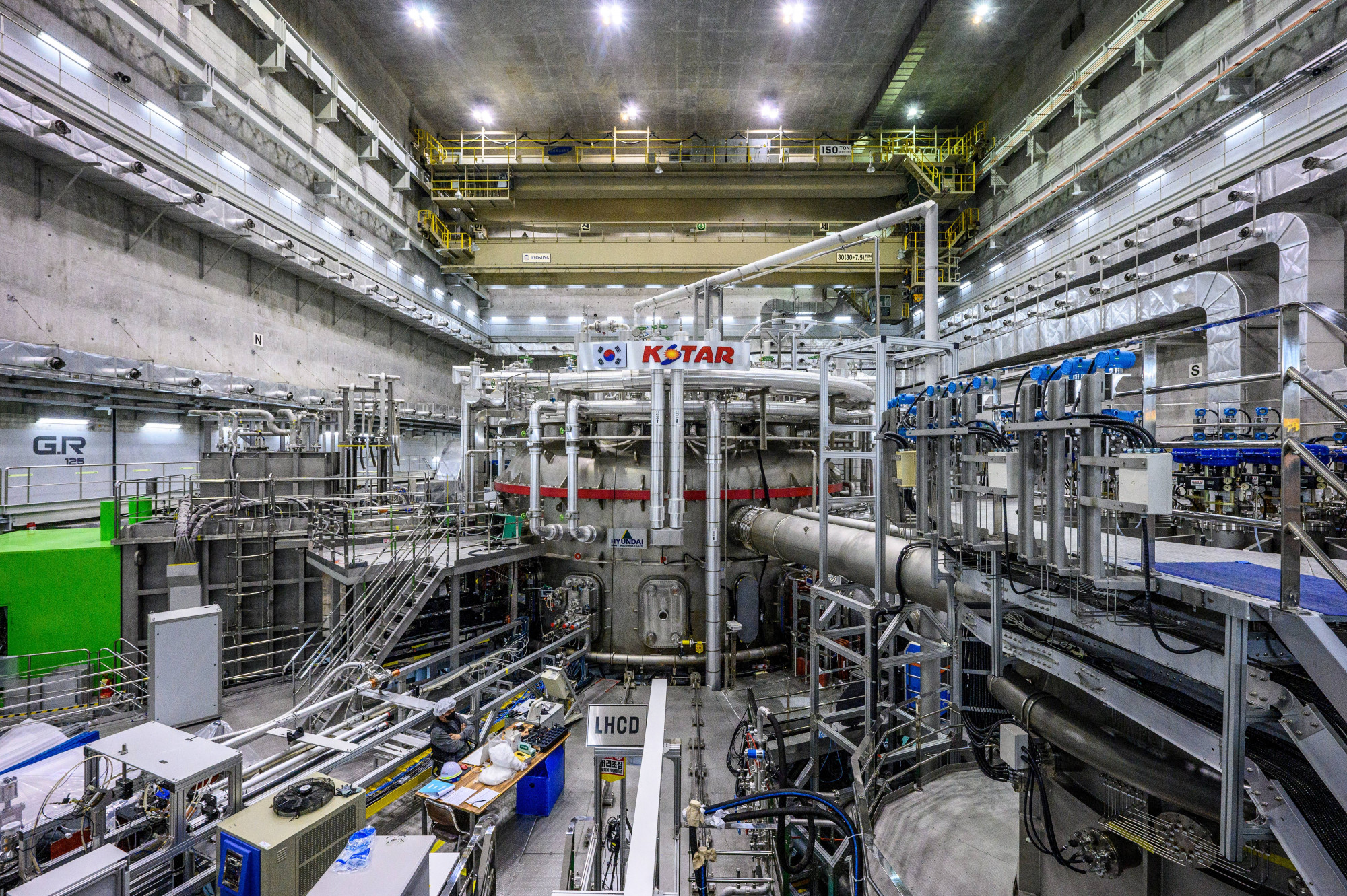 Több mint 100 millió Celsius-fokon fél percig tartott egy fúziós reakció Dél-Koreában