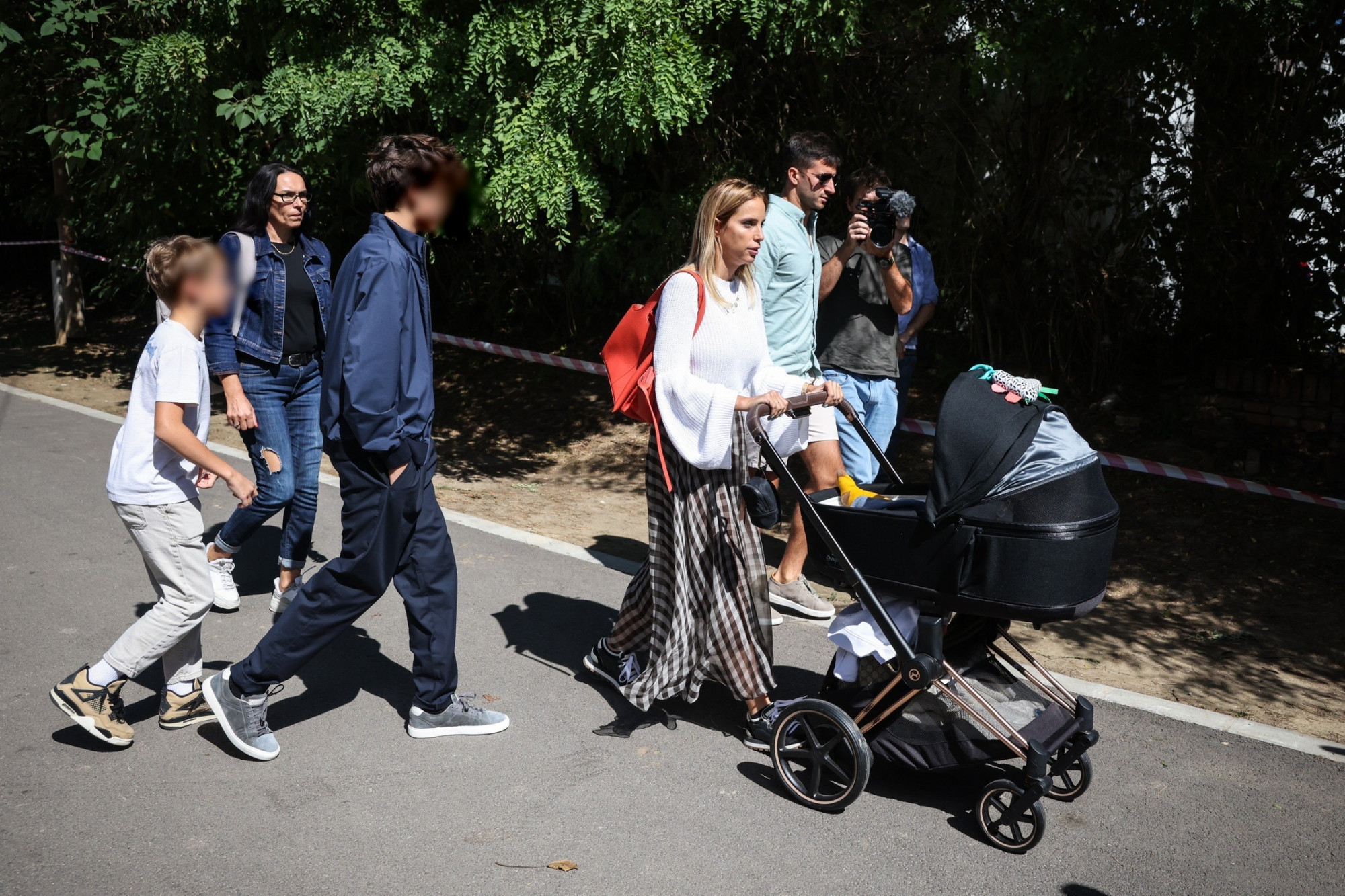Rogán Cecília és családja is megérkezett a kötcsei Fidesz-találkozóra