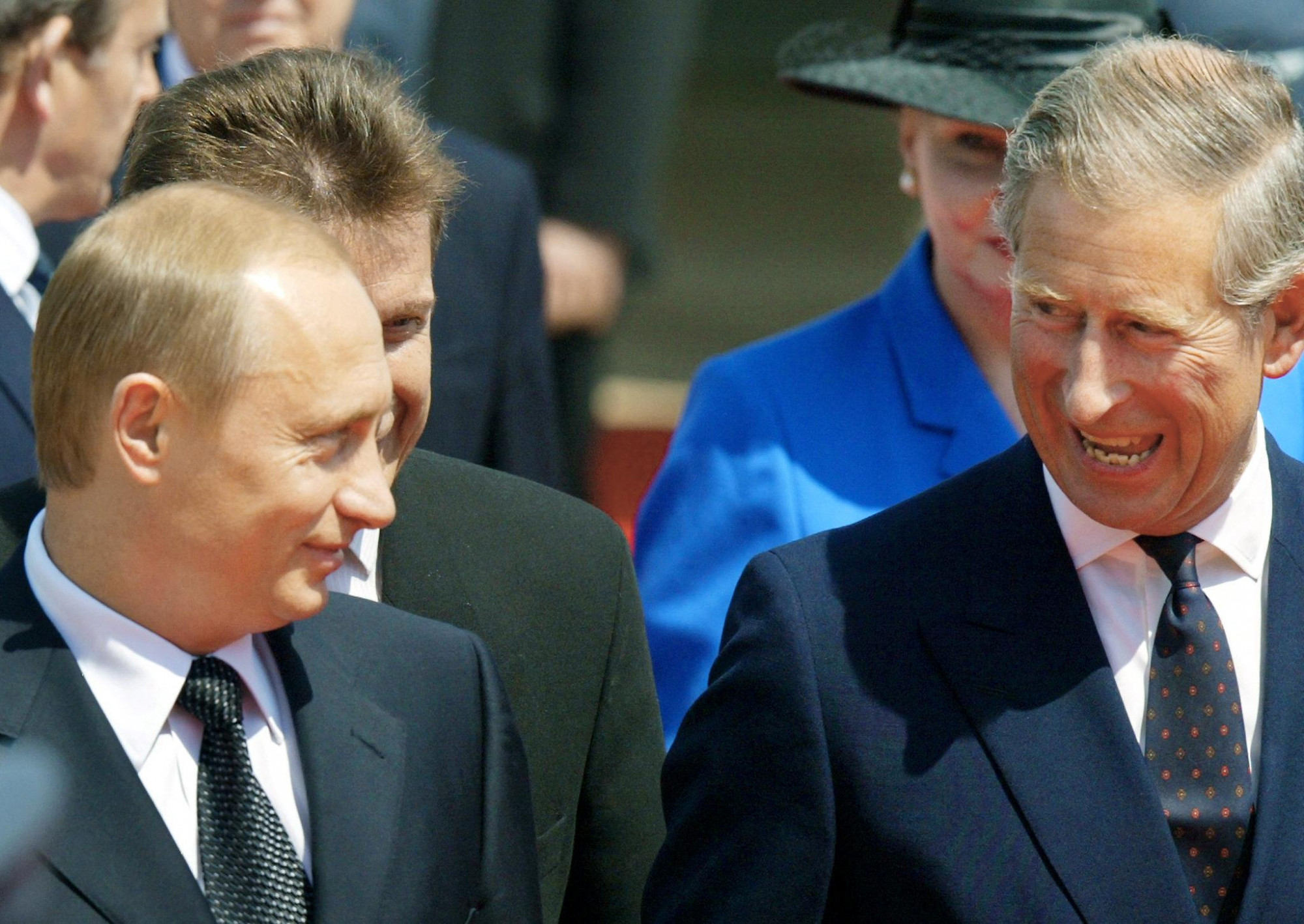Putyin sok sikert és jó egészséget kívánt III. Károlynak