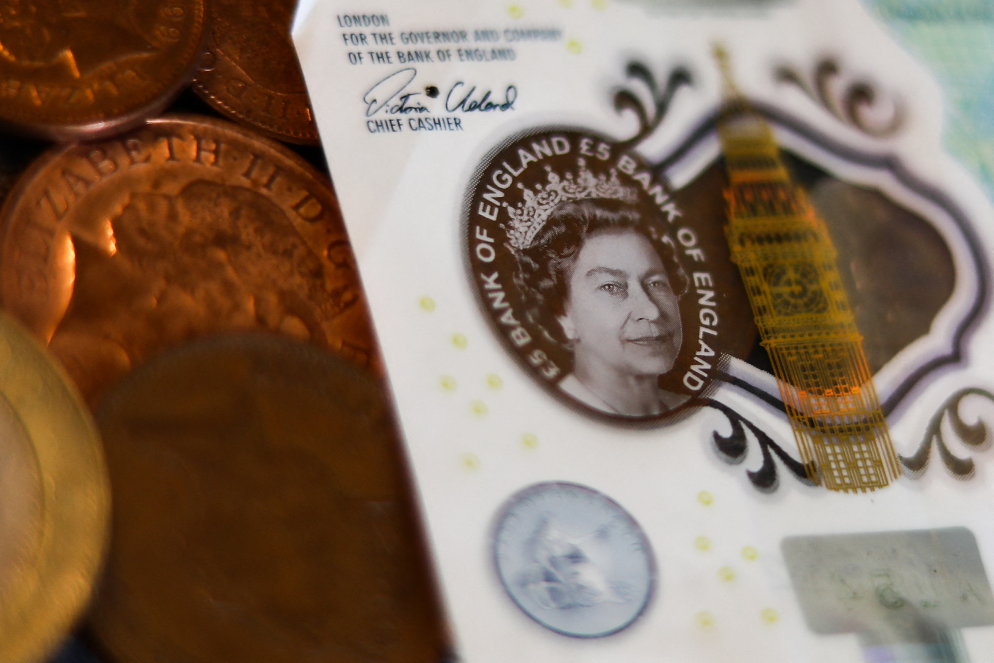 A britek már csak egy hétig fizethetnek a régi bankjegyekkel