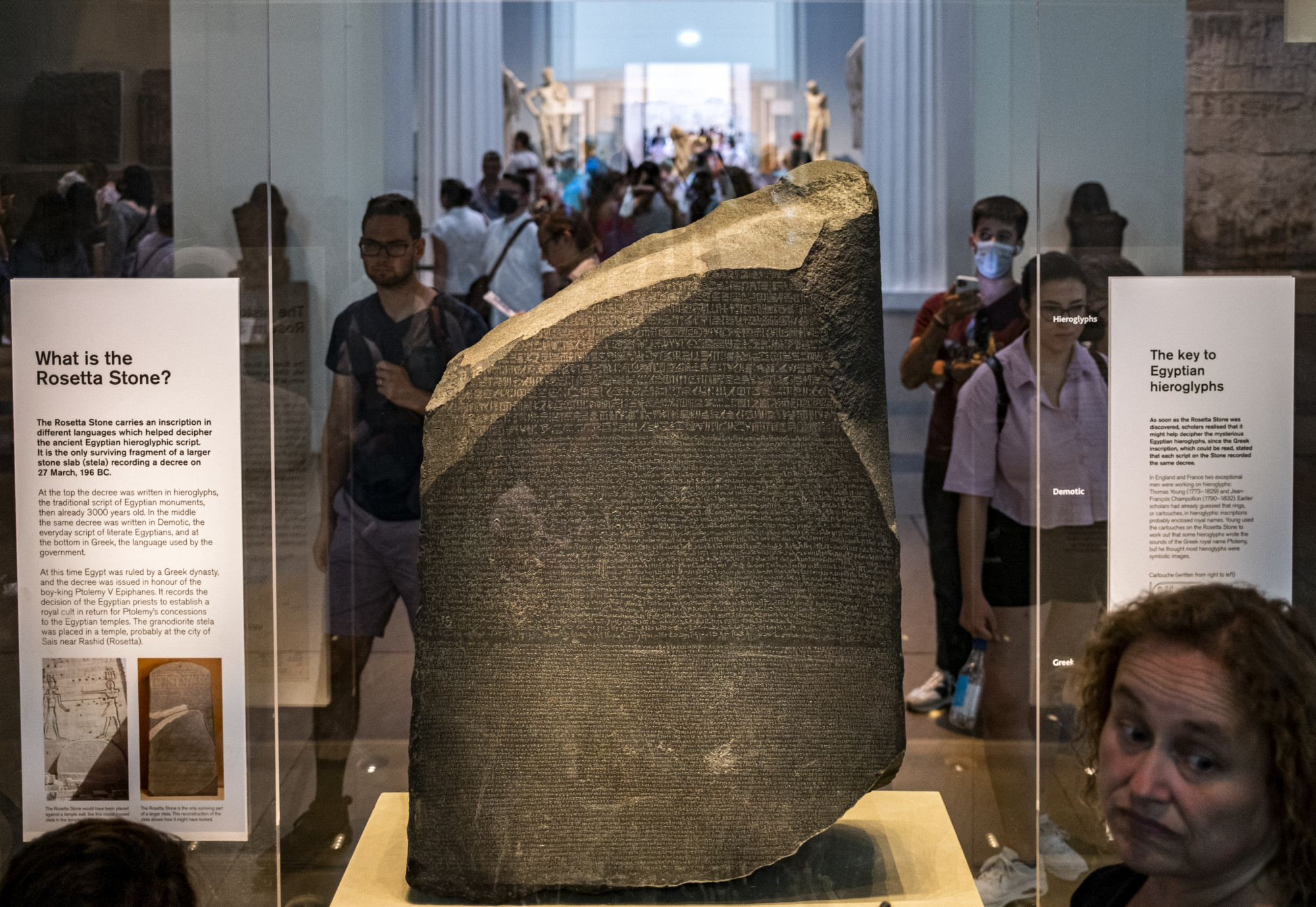 Egyiptomi régészek követelik vissza a British Museumtól a rosette-i követ