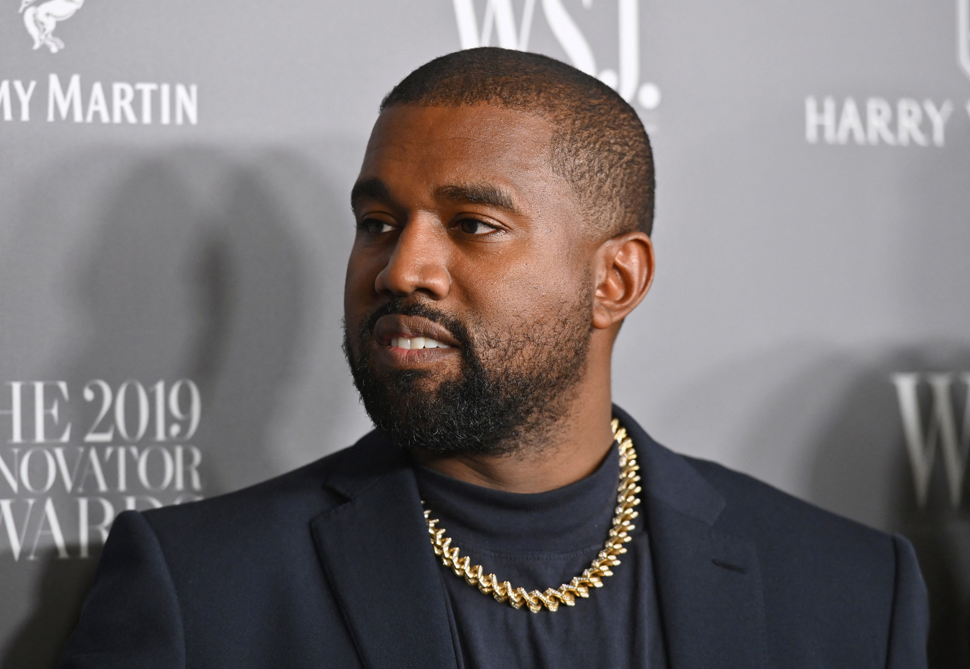 Az Instagram korlátozta Kanye West profilját egy zsidóellenes komment miatt