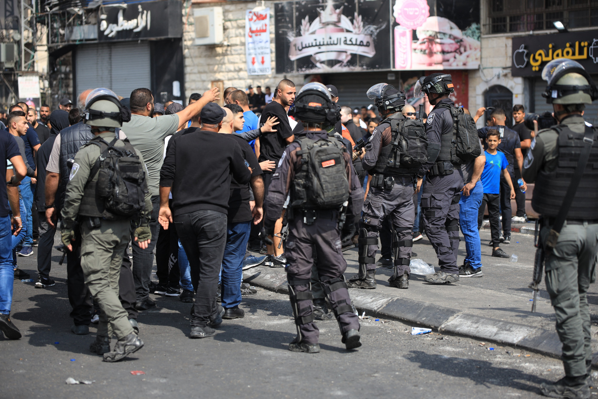 Az izraeli erők tüzet nyitottak a palesztin tüntetőkre Jeruzsálemben