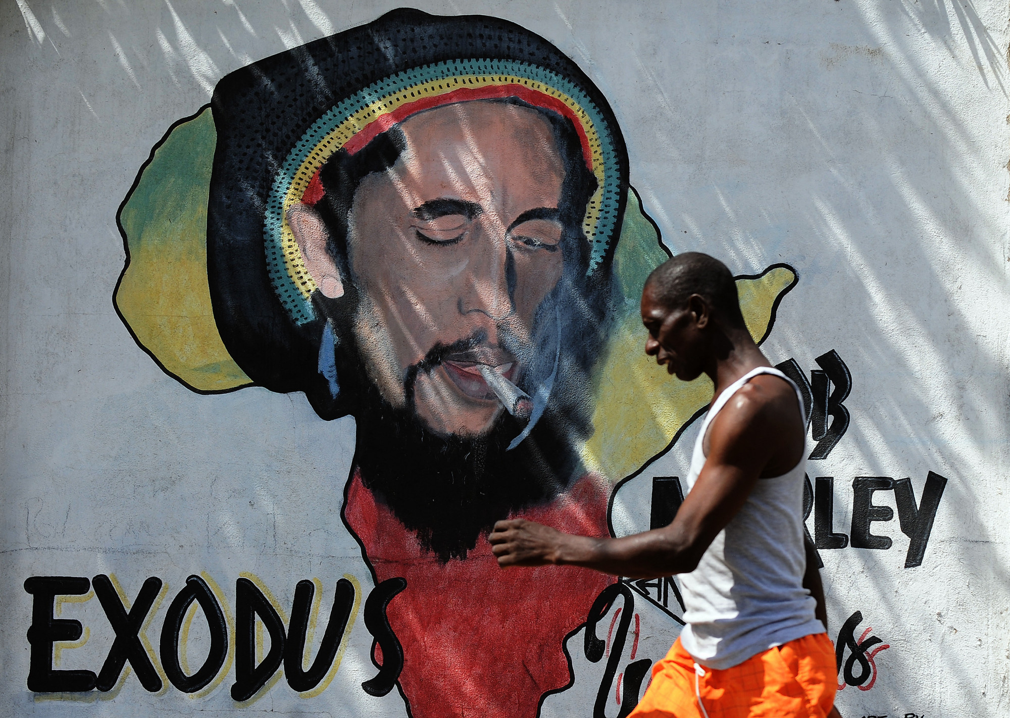 Jamaica fővárosának egyes részein szükségállapotot vezettek be a bandaháborúk miatt