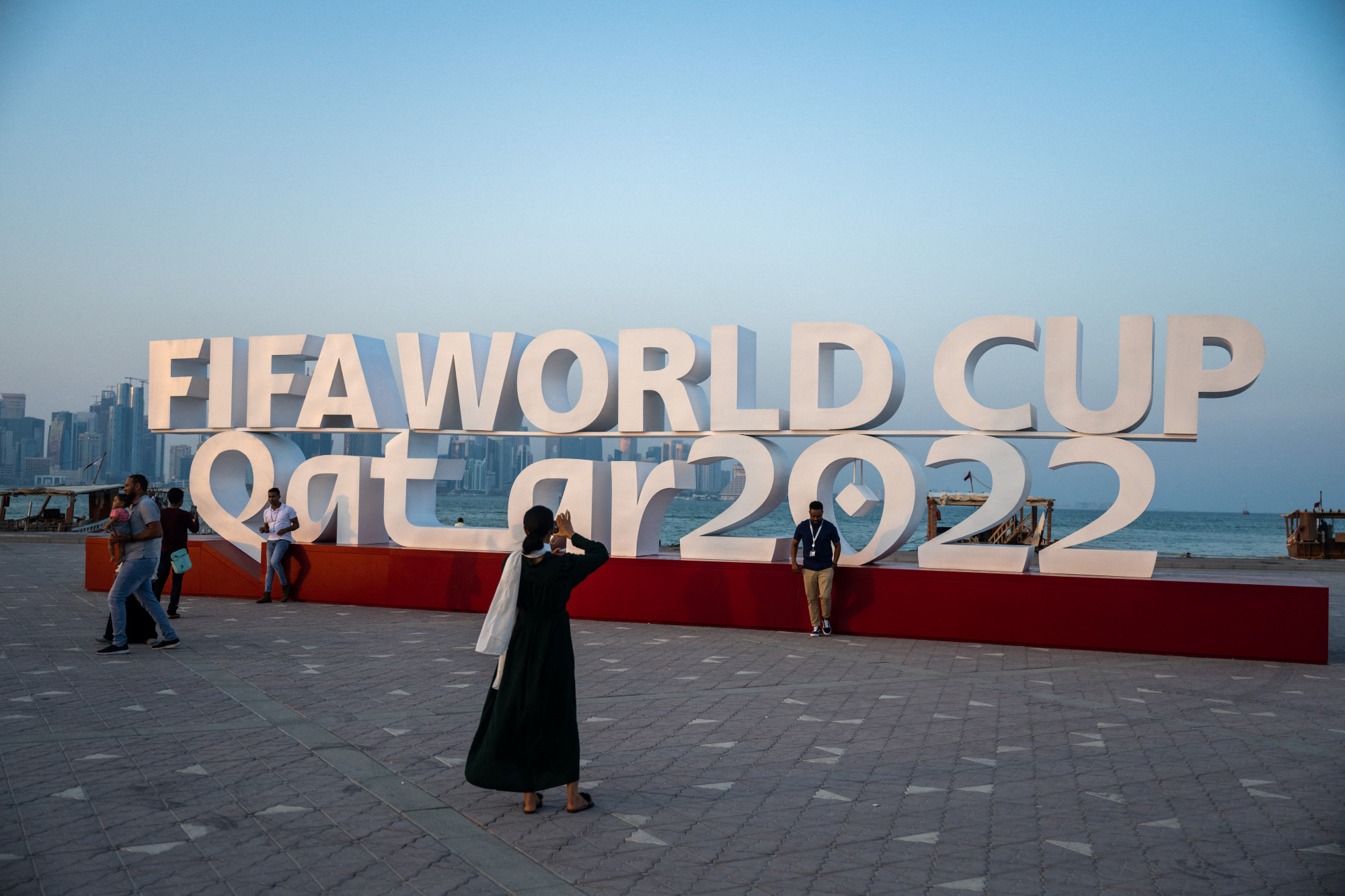 Meghalt egy vendégmunkás a FIFA egyik katari szálláshelyén
