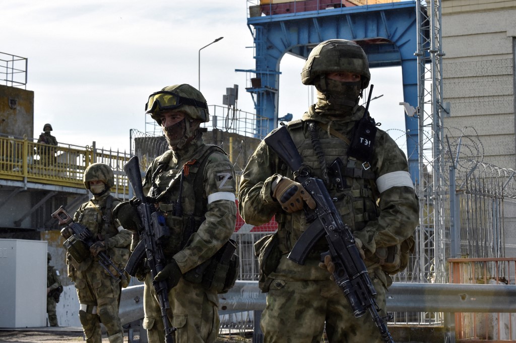 Az oroszok akár az elcsatolt ukrán területek egy részét is feladhatják, de a Krímhez vezető folyosót nem engedik el