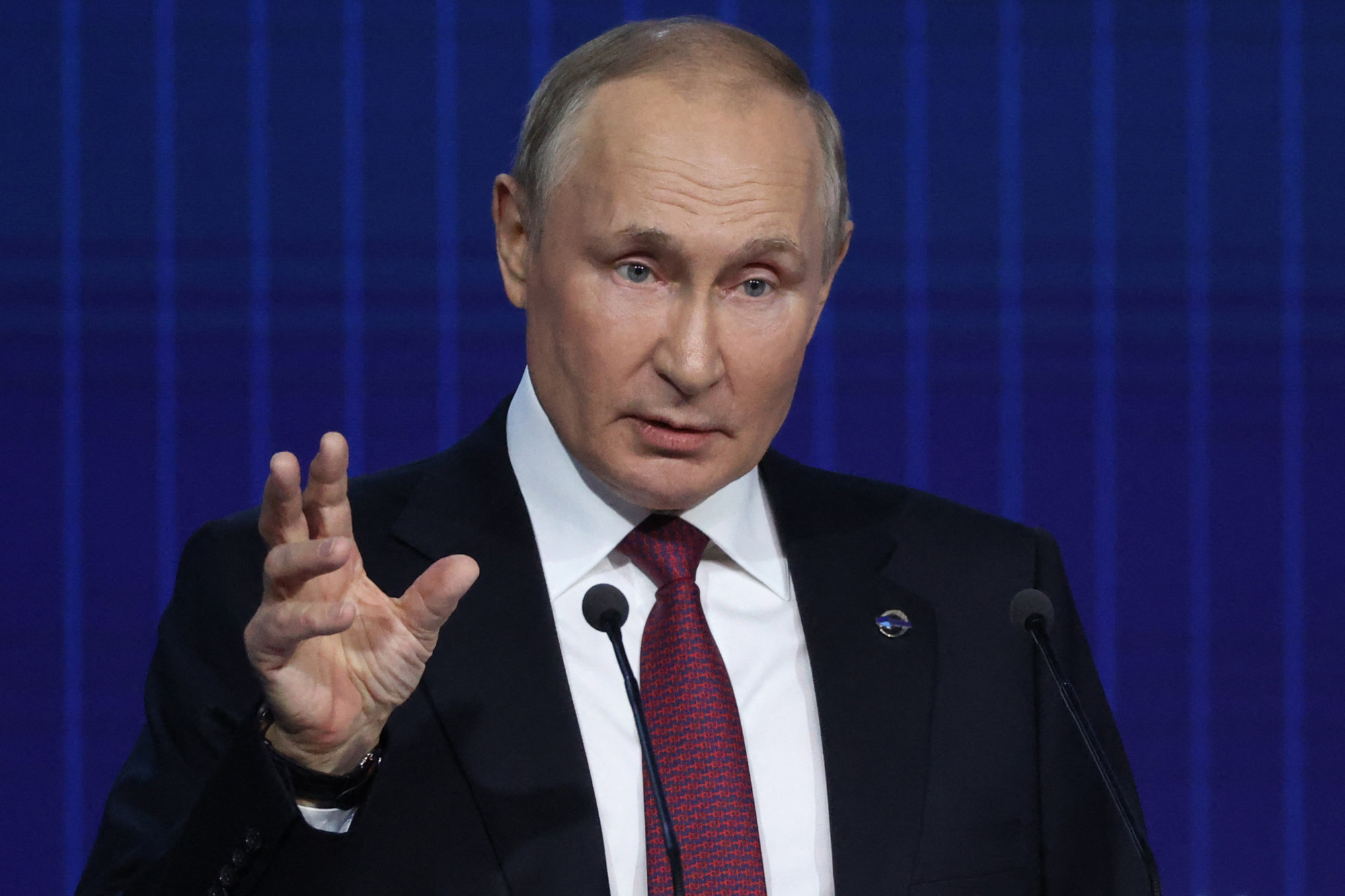 Putyin szerint csak Oroszország garantálhatja Ukrajna területi integritását