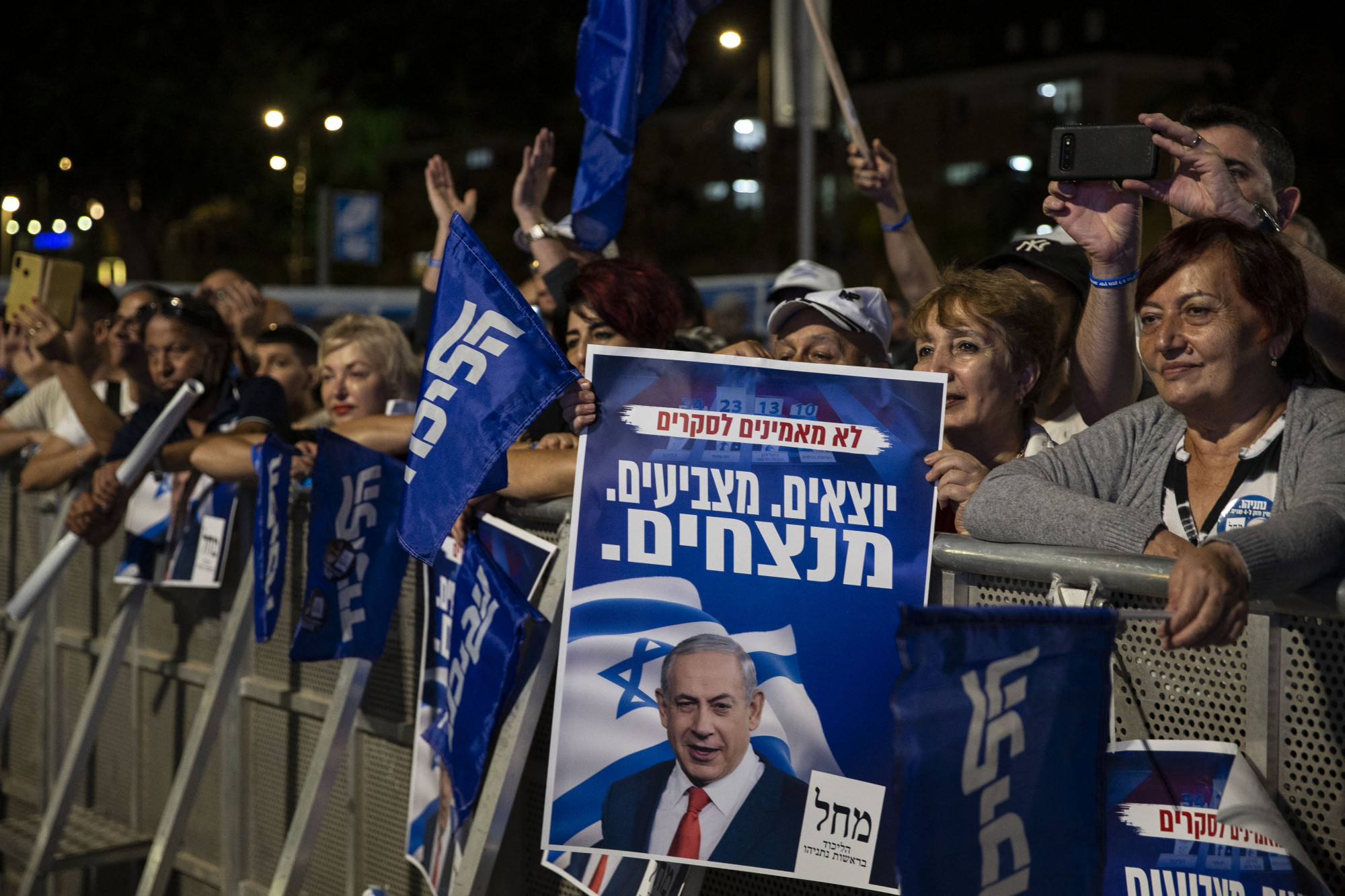 Kedden akár vissza is térhet Netanjahu a miniszterelnöki székbe