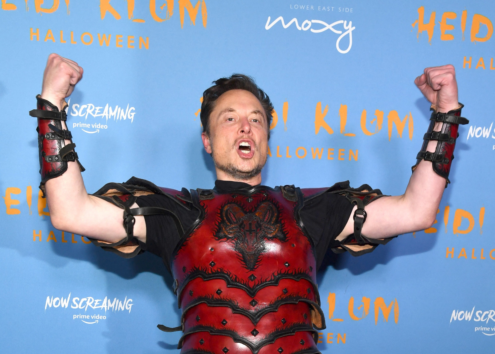 Elon Musk nem ment Erdélybe halloweenezni