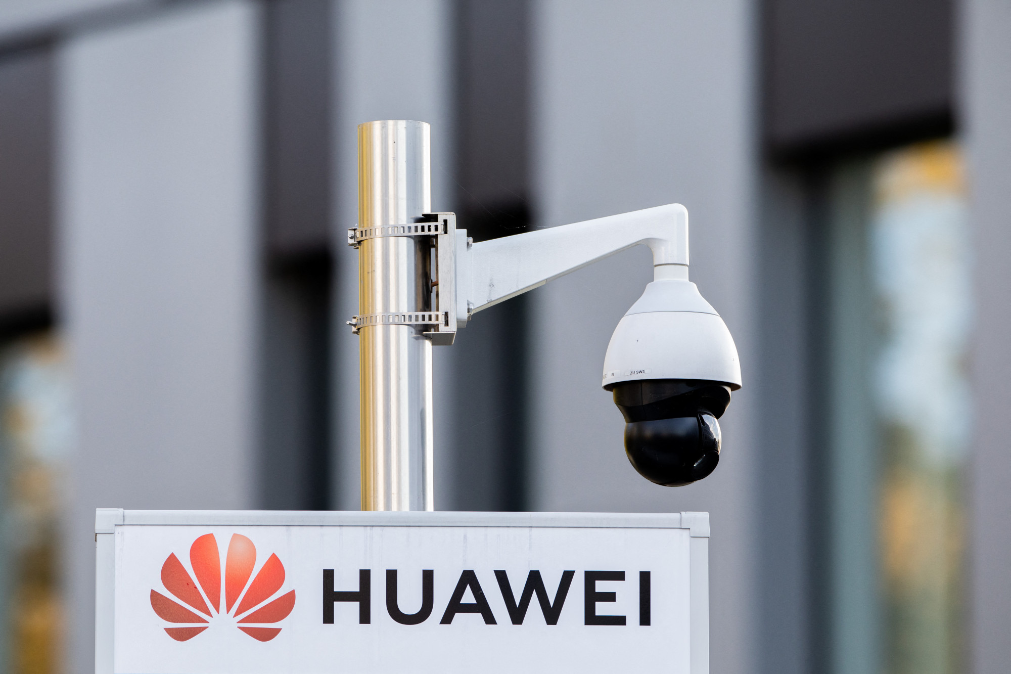 Nemzetbiztonsági okok miatt megtiltották a kínai Huawei eszközök használatát az 5G-hálózatokon