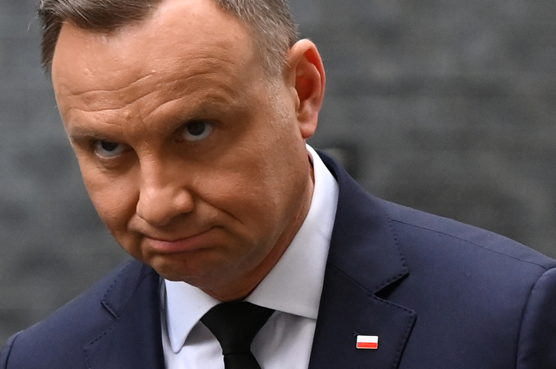 Elhalasztja az új kormány kinevezését a lengyel elnök