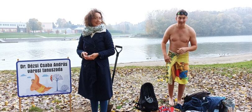 A győri polgármester a Mosoni-Dunában tanult meg úszni, az MKKP megnyitotta a Dr. Dézsi Csaba András tanuszodát