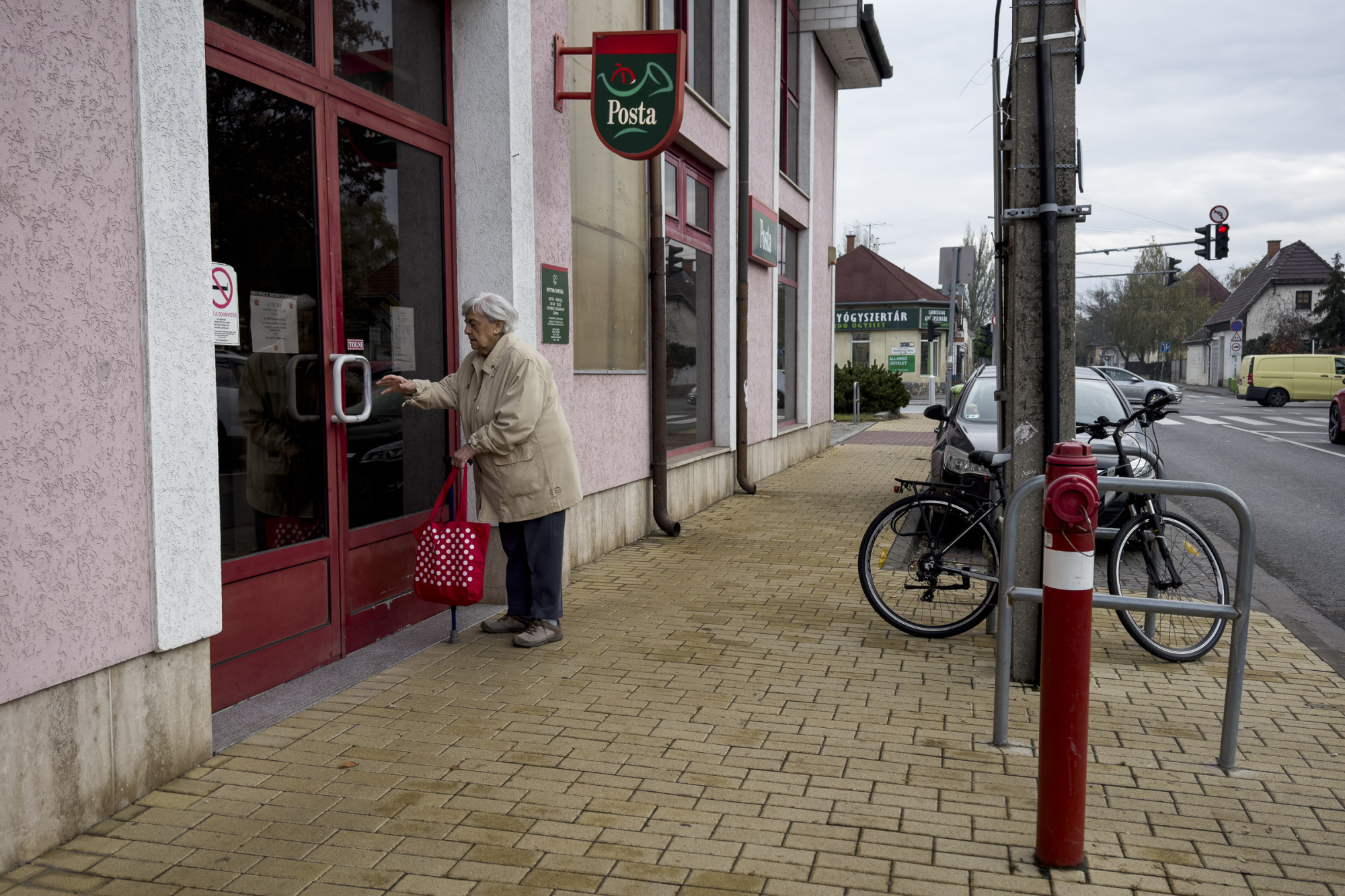 Újranyitnak néhány, a rezsiválság miatt bezárt postafiókot
