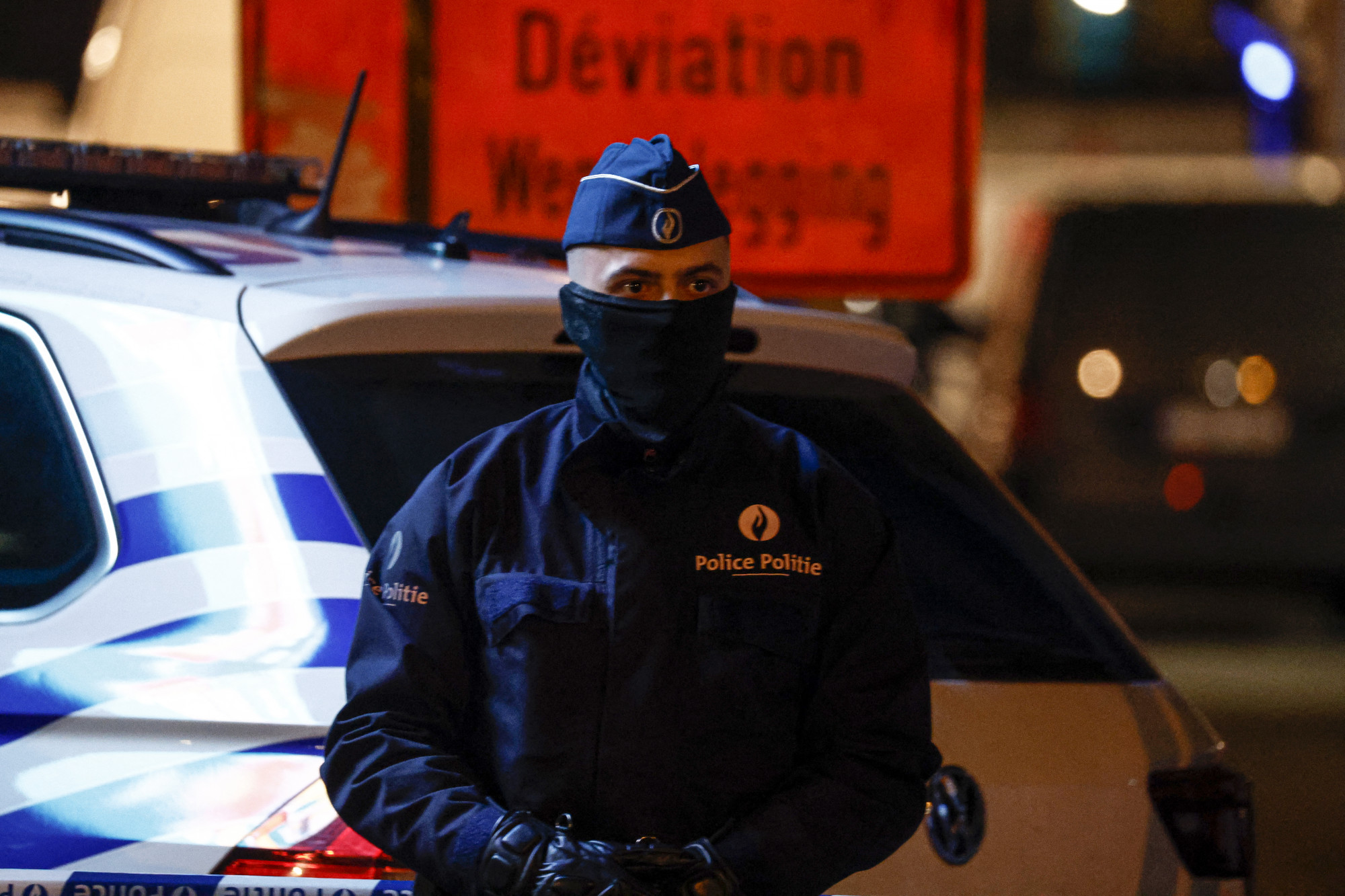 Rendőrökre támadt egy férfi Brüsszelben, egyikük meghalt