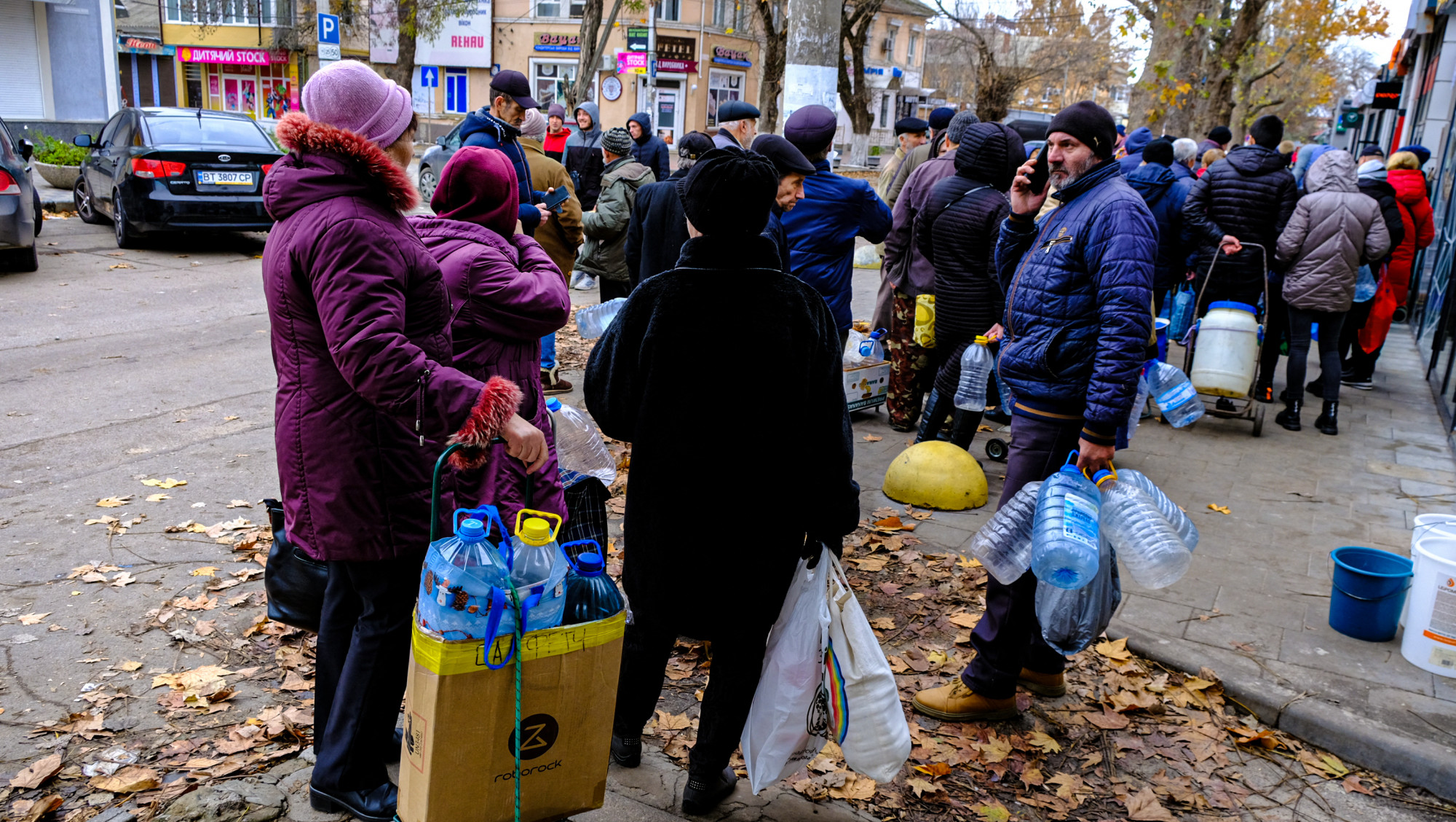 Újra menekülnek az ukránok Herszonból