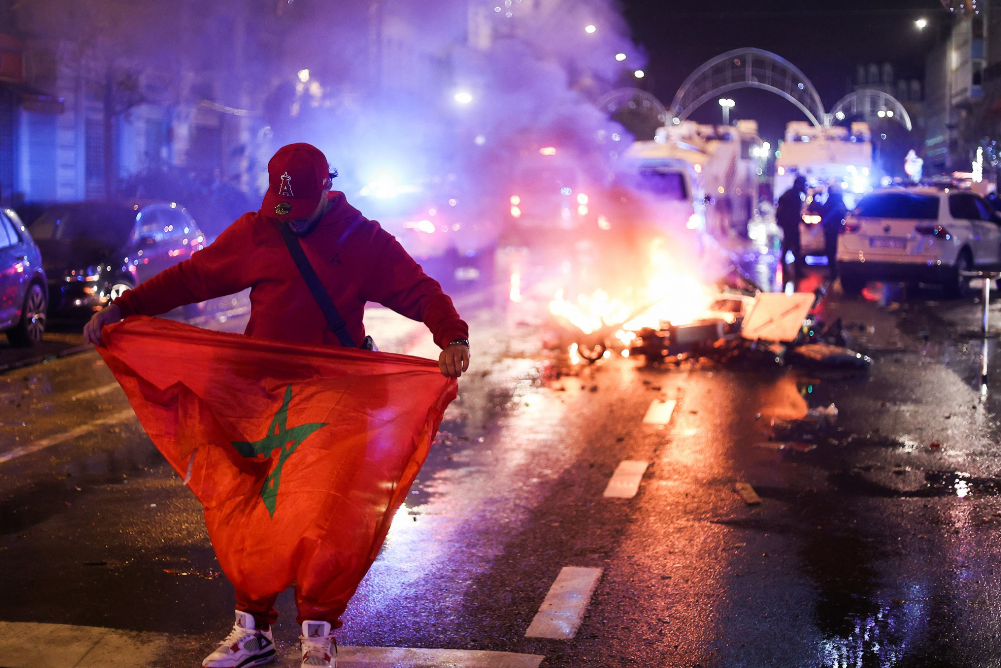 Zavargás tört ki Brüsszel belvárosában, miután Marokkó elverte Belgiumot a katari focivébén