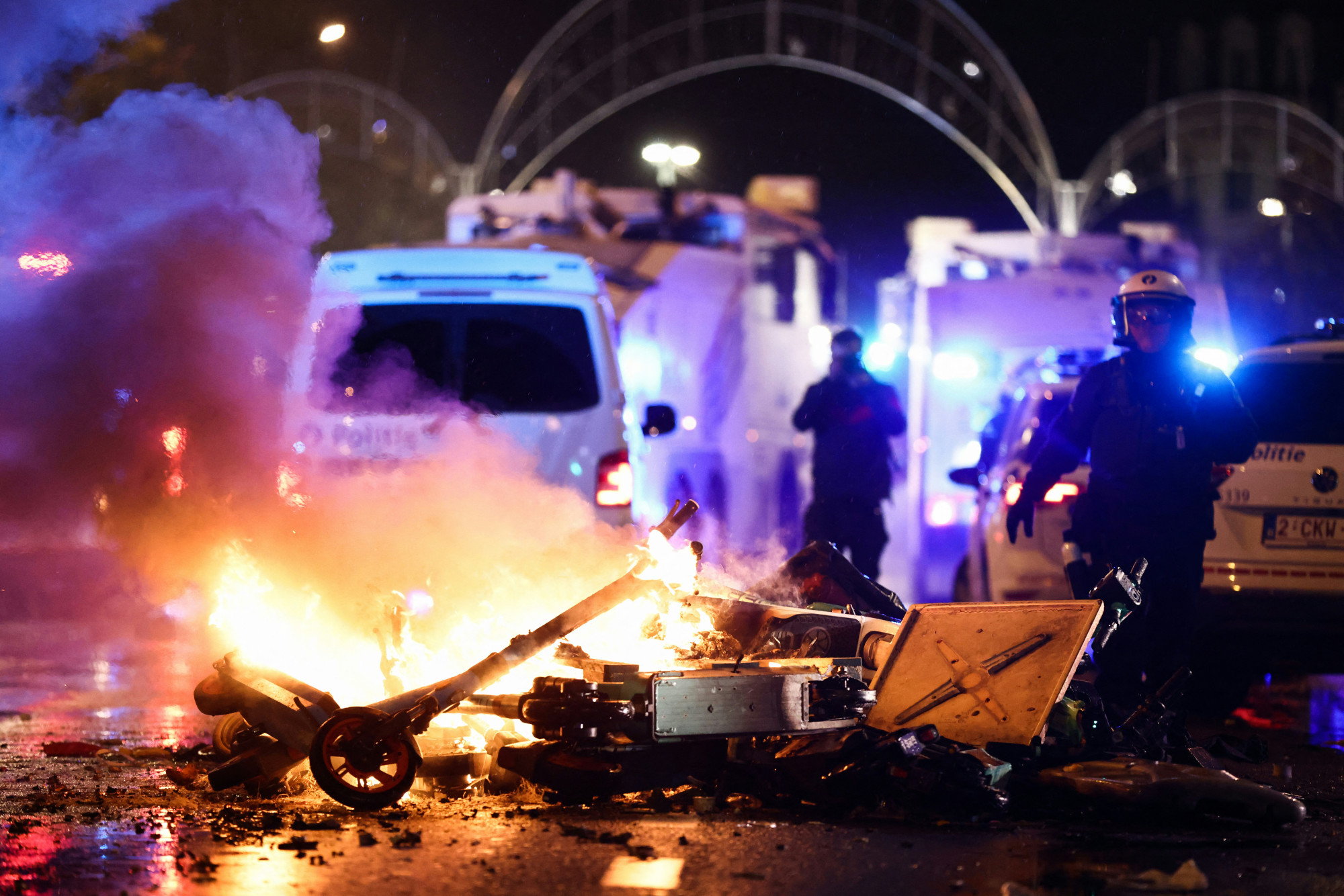 11 embert tartóztattak le a vasárnapi brüsszeli zavargások után