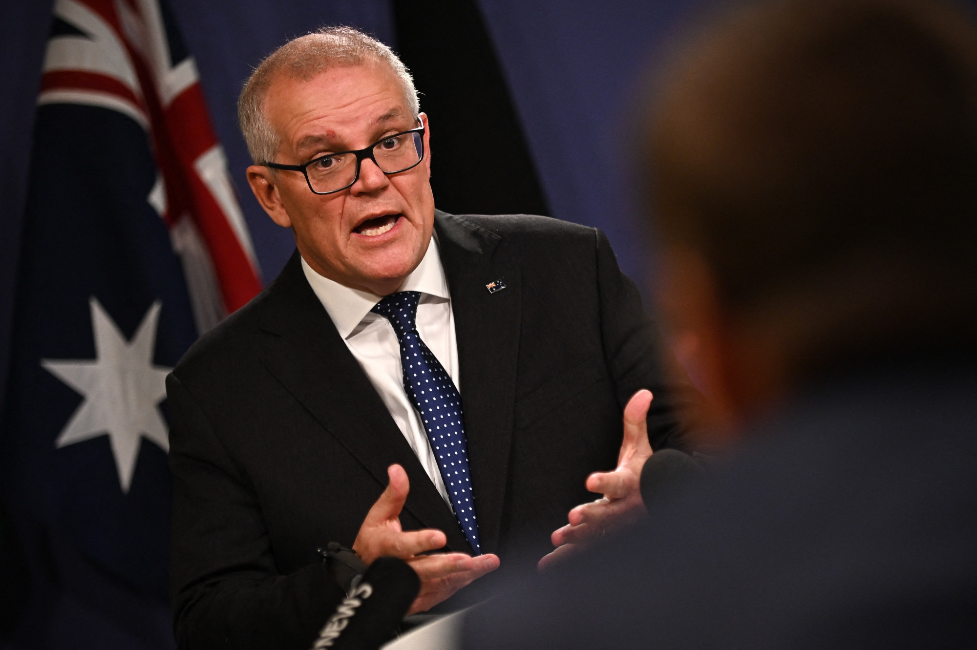 Elmarasztalta a parlament a volt ausztrál kormányfőt, aki titokban saját magát nevezte ki több miniszteri posztra