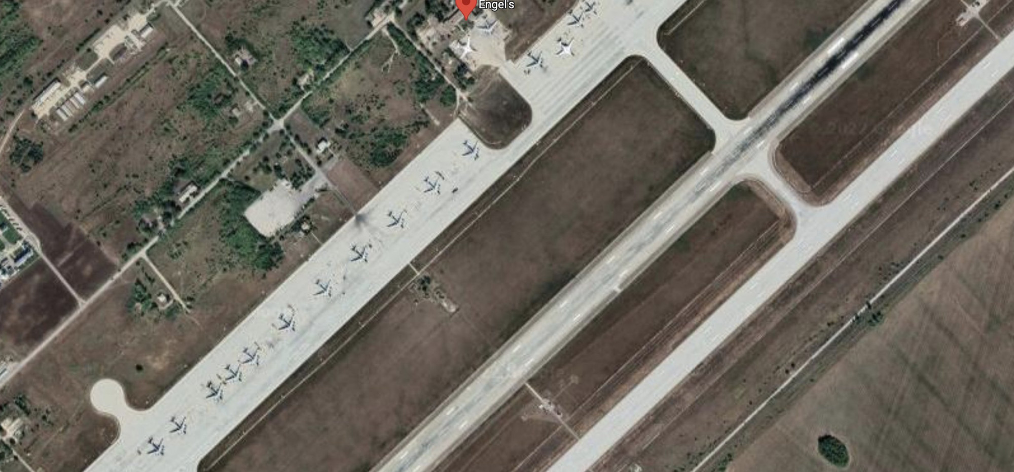 Két orosz katonai repülőtéren is robbanás történt