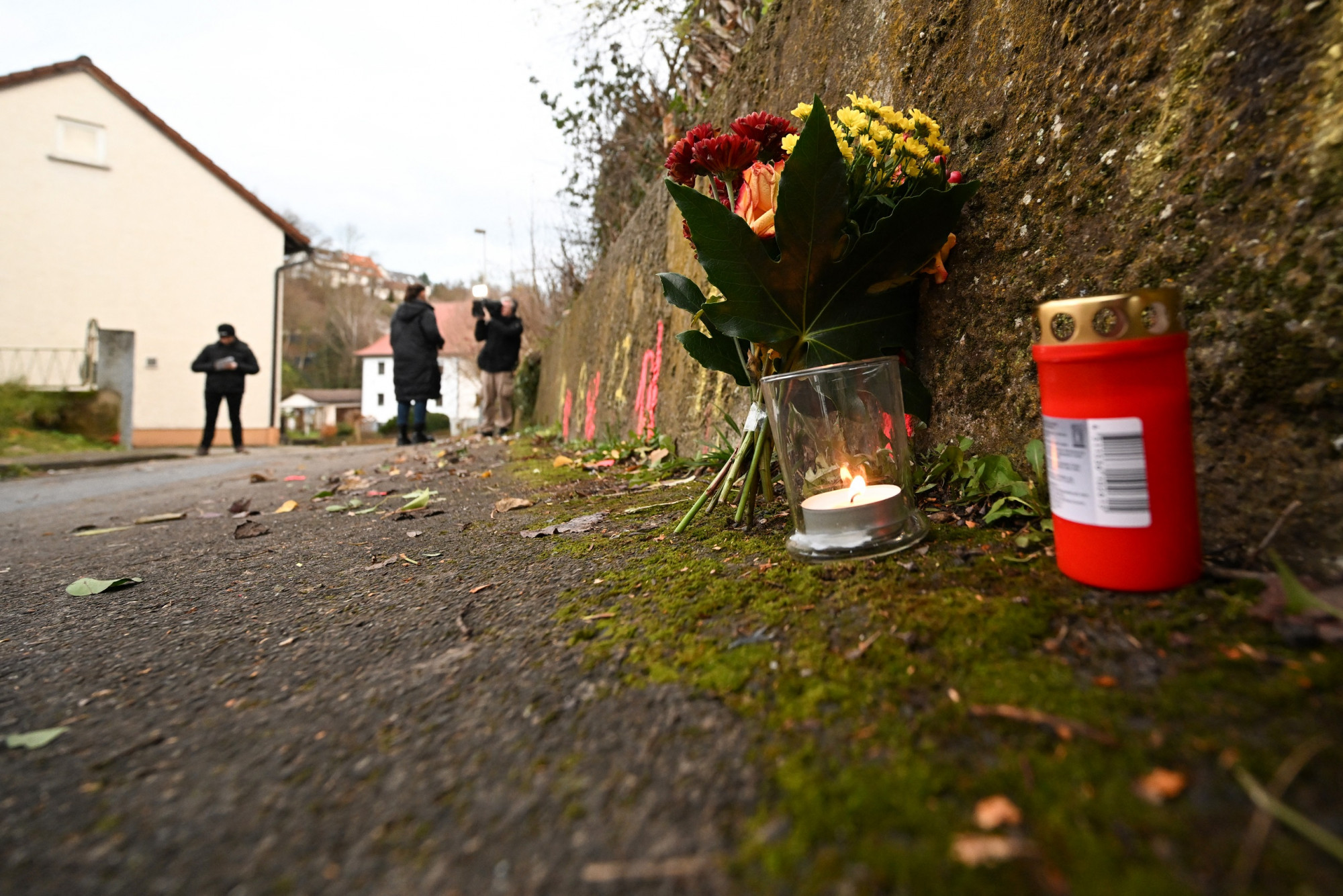 Megkéseltek két, iskolába tartó lányt Németországban, az egyikük meghalt