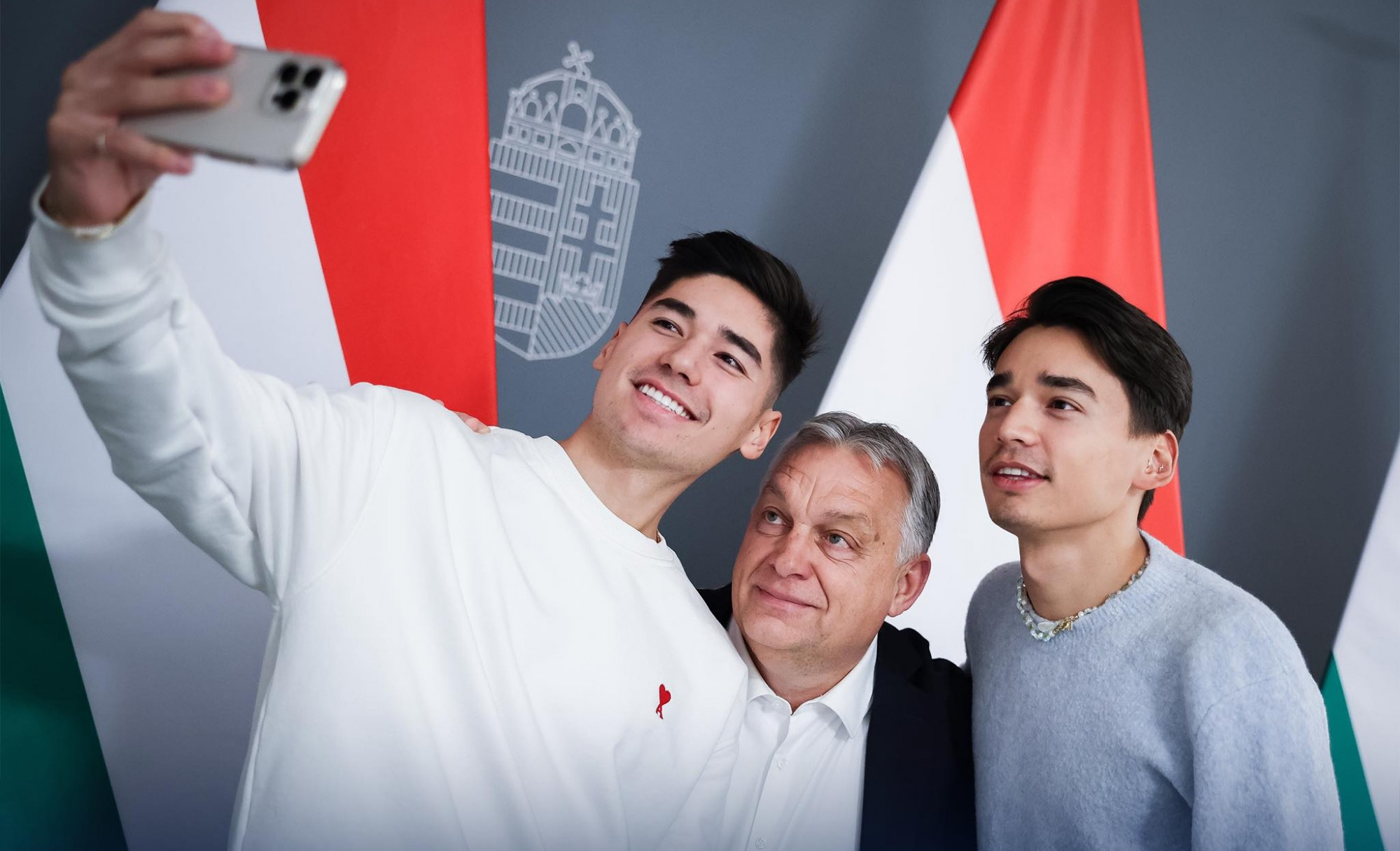 „Sok sikert az új kalandokhoz!” – üzeni Orbán a Liu testvéreknek, akik már kínai színekben versenyeznének