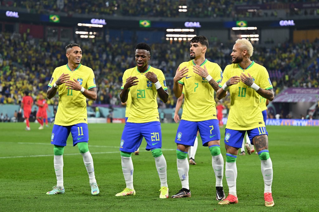 Tényleg megvan a foci-vb legnagyobb kérdése: lesz-e csapat, amely megállítja a táncos lábú és virágos kedvű brazilokat?
