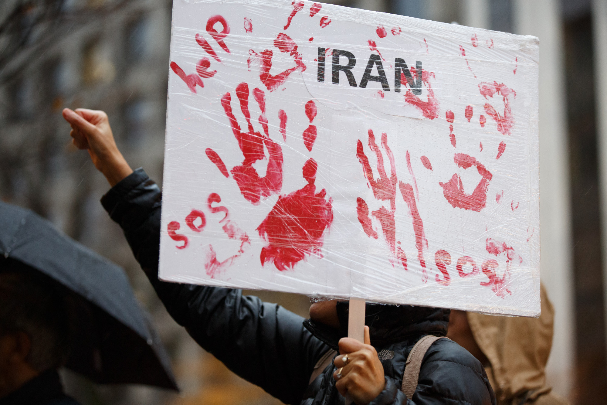 Újabb tüntetőt ítéltek halálra Iránban