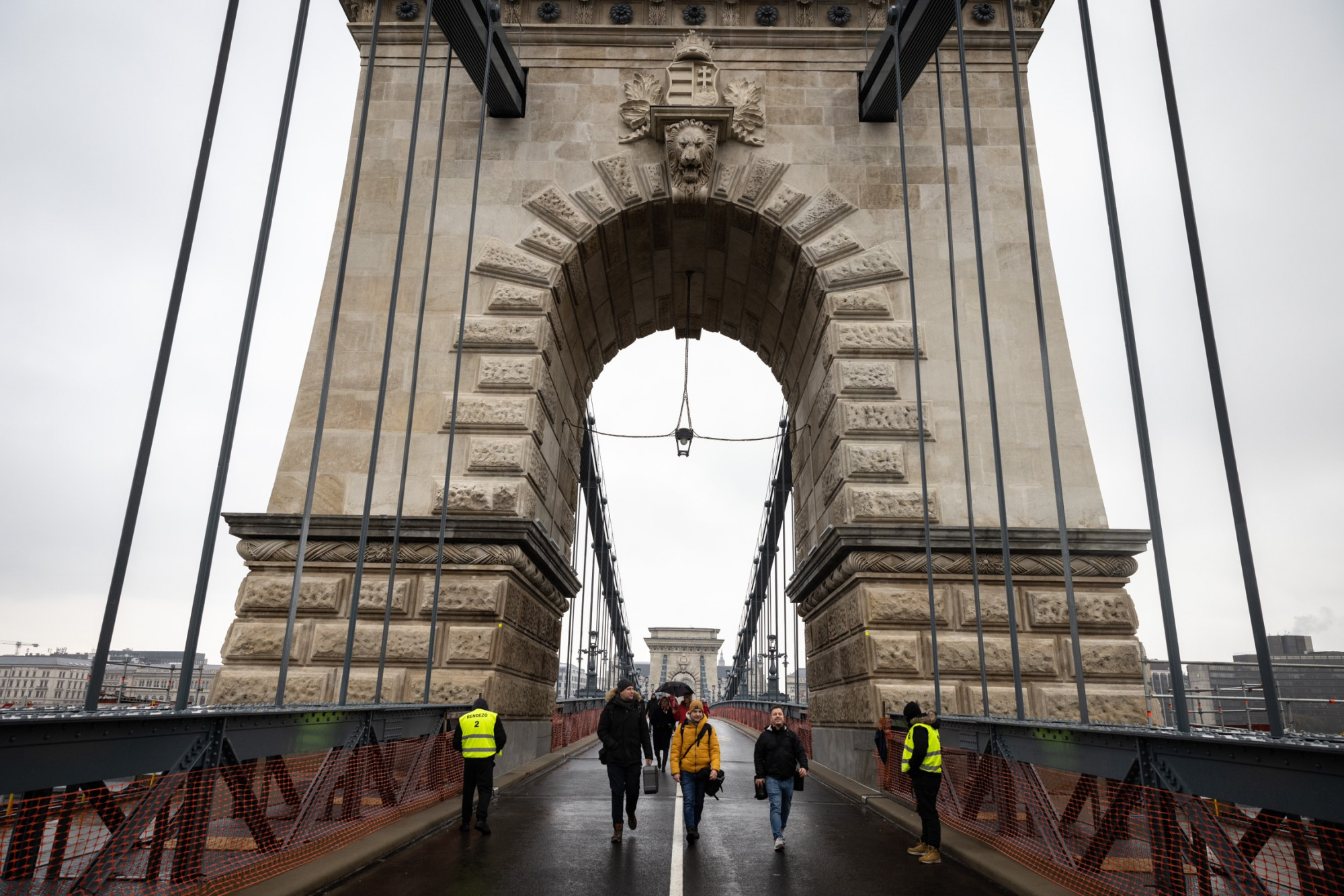 Főváros: A budapestiek többsége támogatja a Lánchíd új forgalmi rendjét