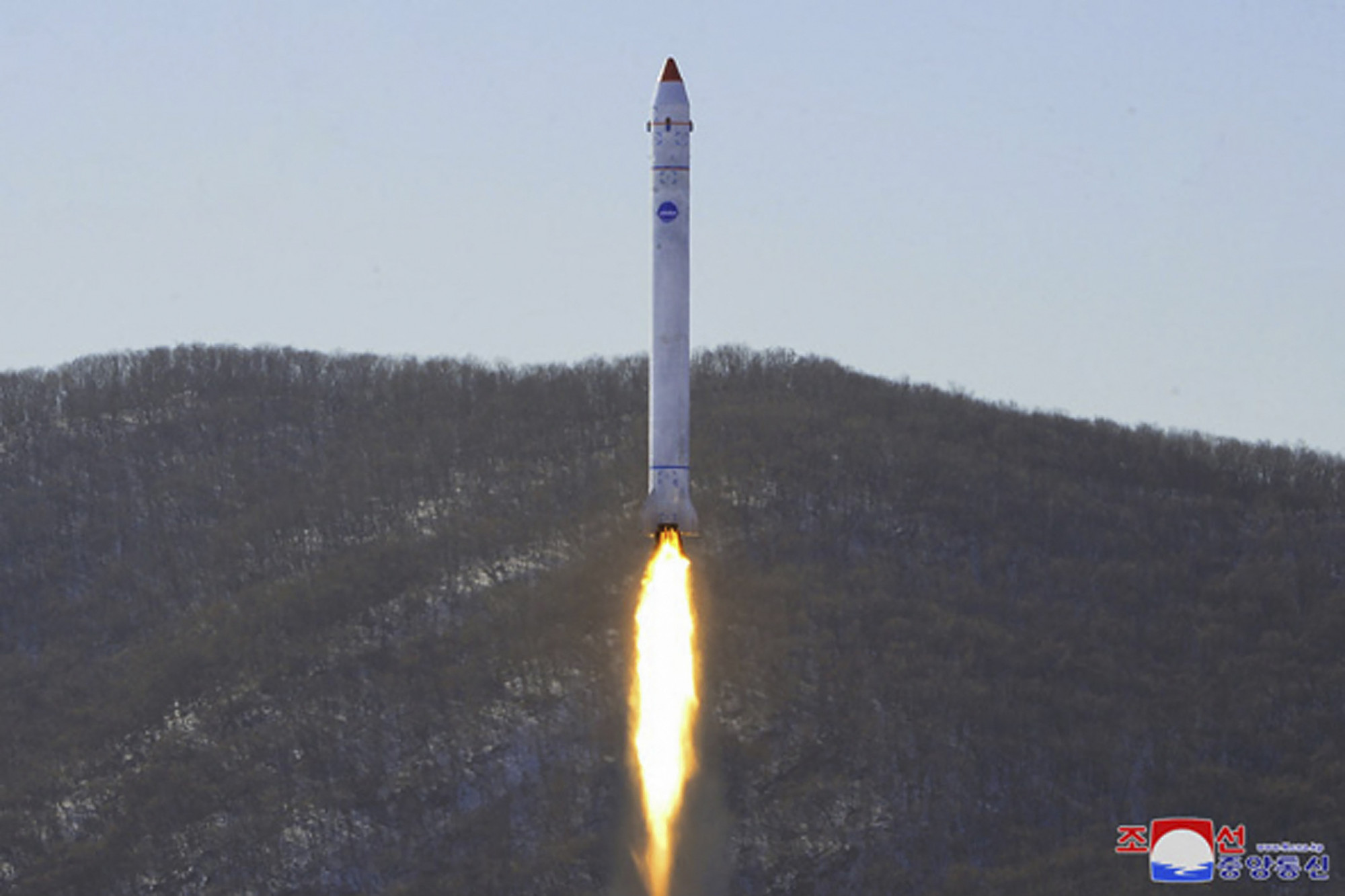 Észak-Korea most épp kémműhold-tesztet hajtott végre