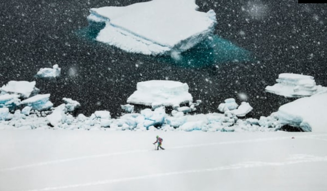 Brutális futás az Antarktiszon 70 kilométer/órás szélben, viharban, hófúvásban