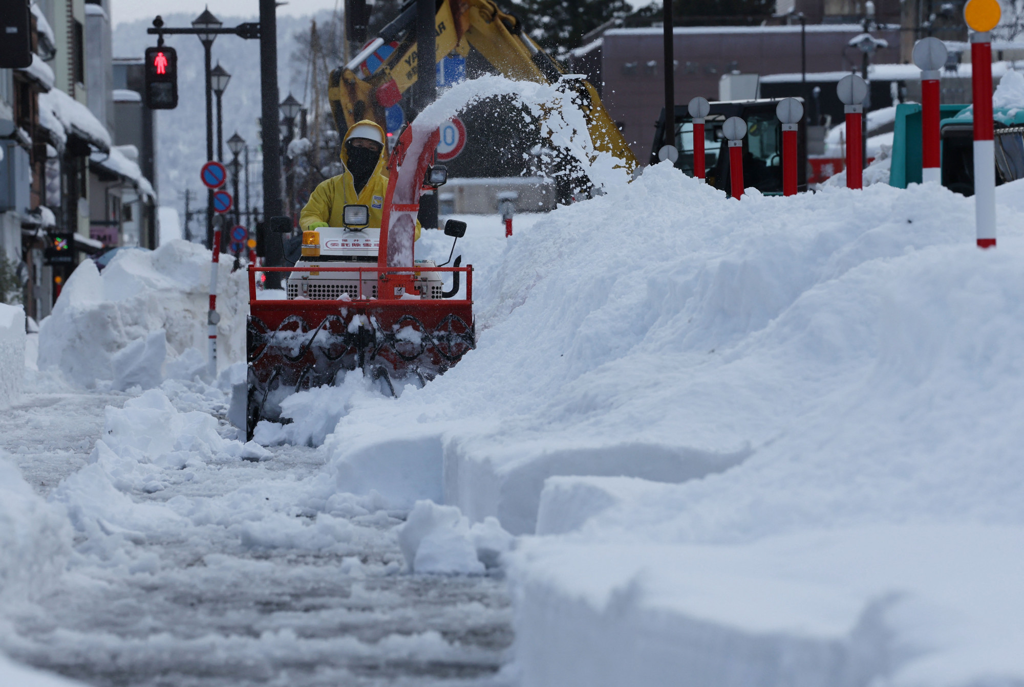 Japánban 17 ember meghalt és 93 megsérült az óriási havazás következtében