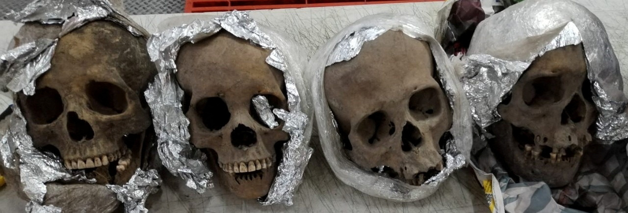 Koponyákat találtak egy reptéri csomagban Mexikóban