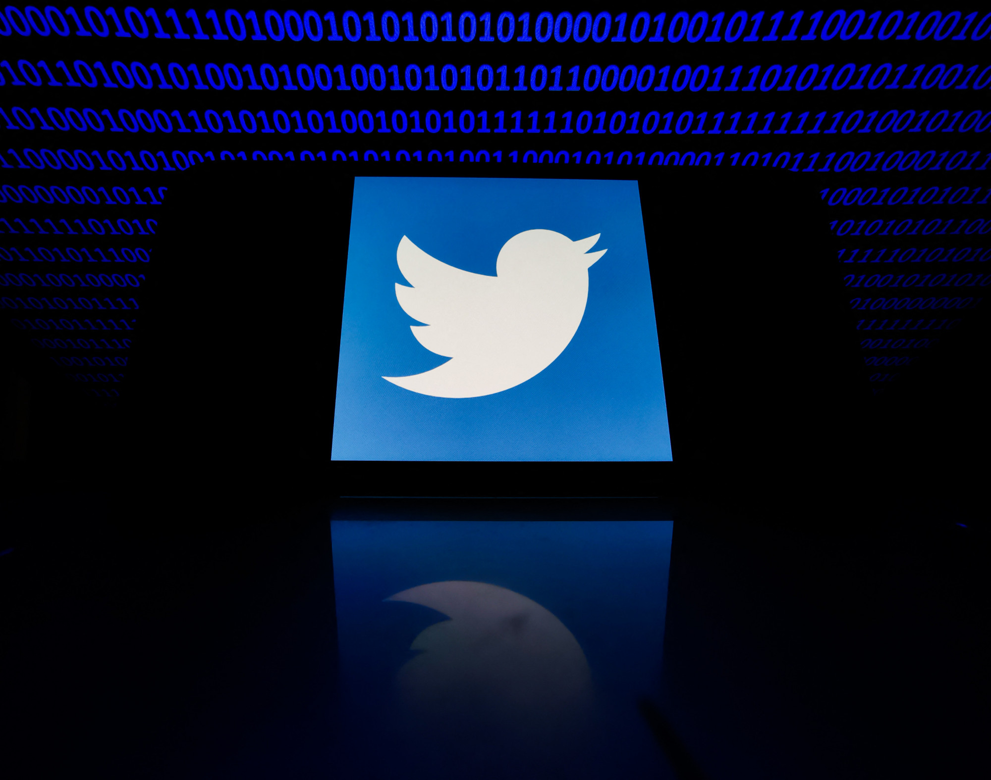 Brutális adatlopás, 200 millió Twitter-felhasználó emailcímét szerezték meg