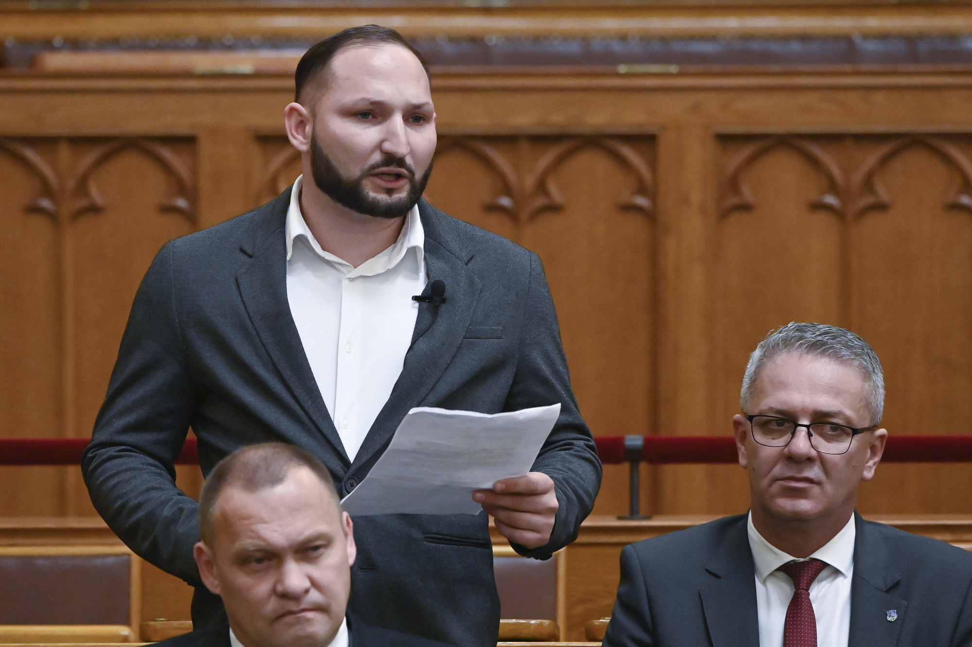 Ezúttal a Jobbikból igazolt képviselőt a DK