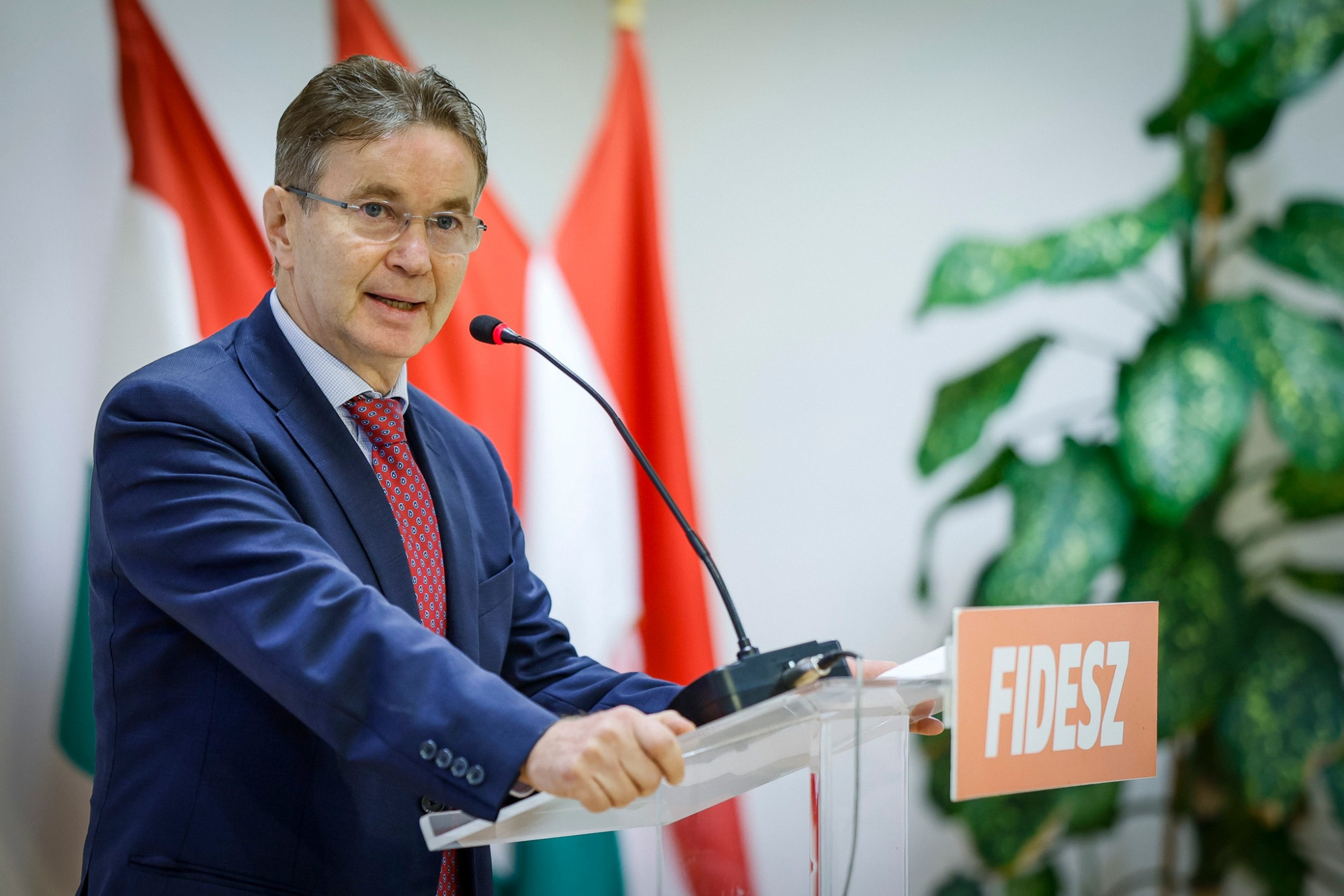 Feloszlatták a Fidesz egri alapszervezetét, miután az önkormányzat kormánypárti frakcióvezetője túl sokat lázadozott