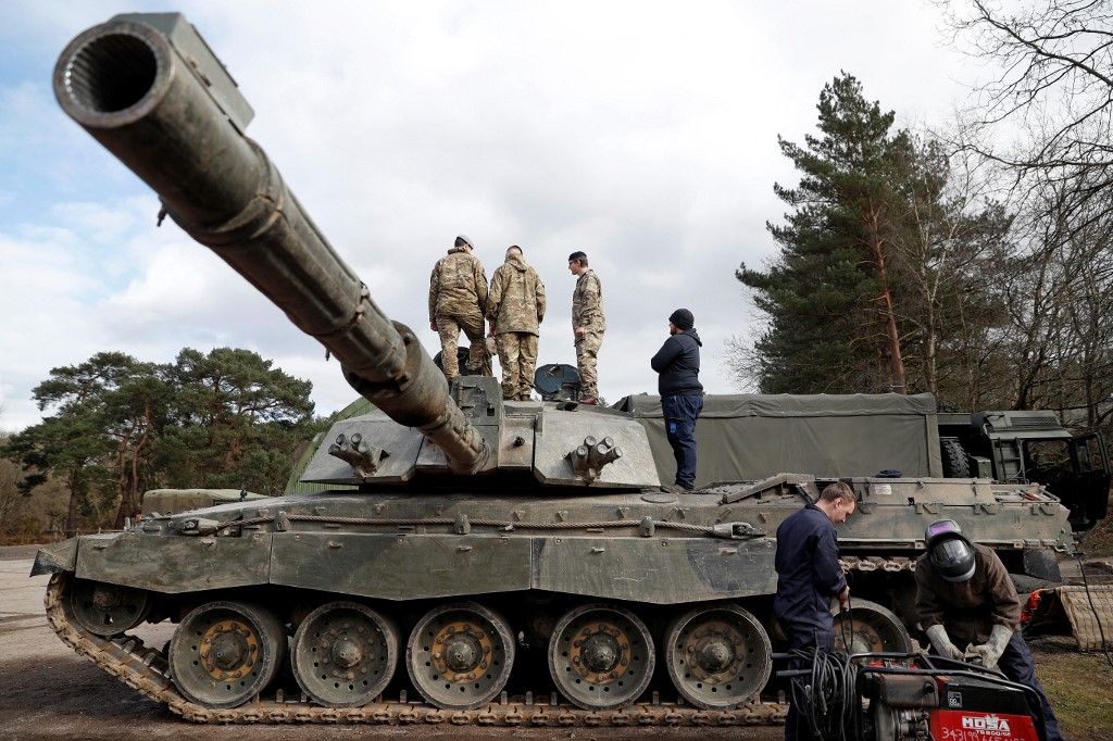 Nagy-Britannia Challenger 2 tankokat akar küldeni Ukrajnának