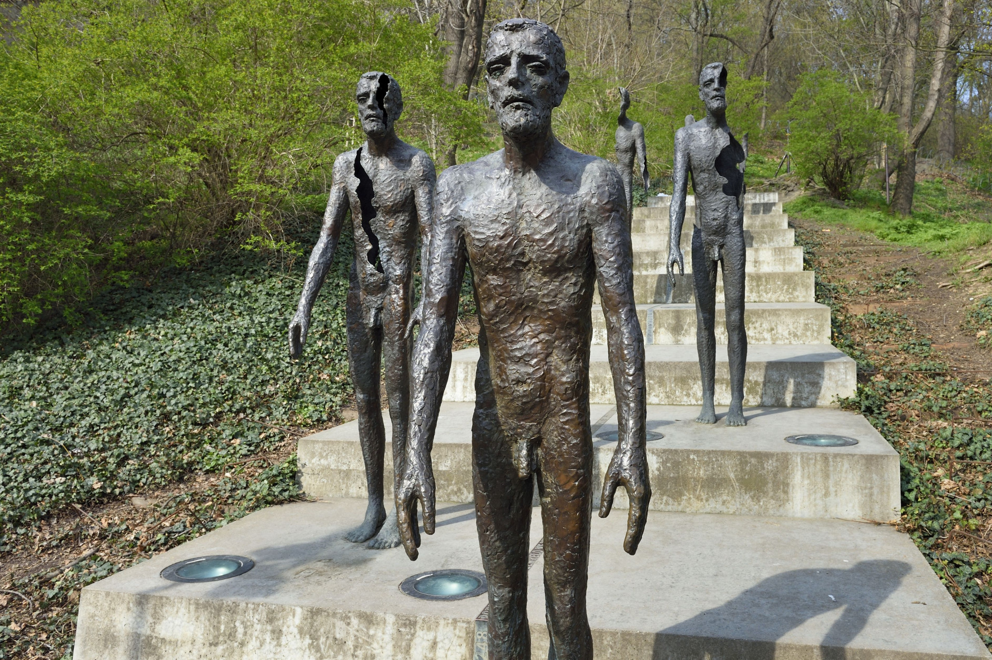 A kommunizmus áldozatainak prágai emlékműve a Petrin-hegy lábánál