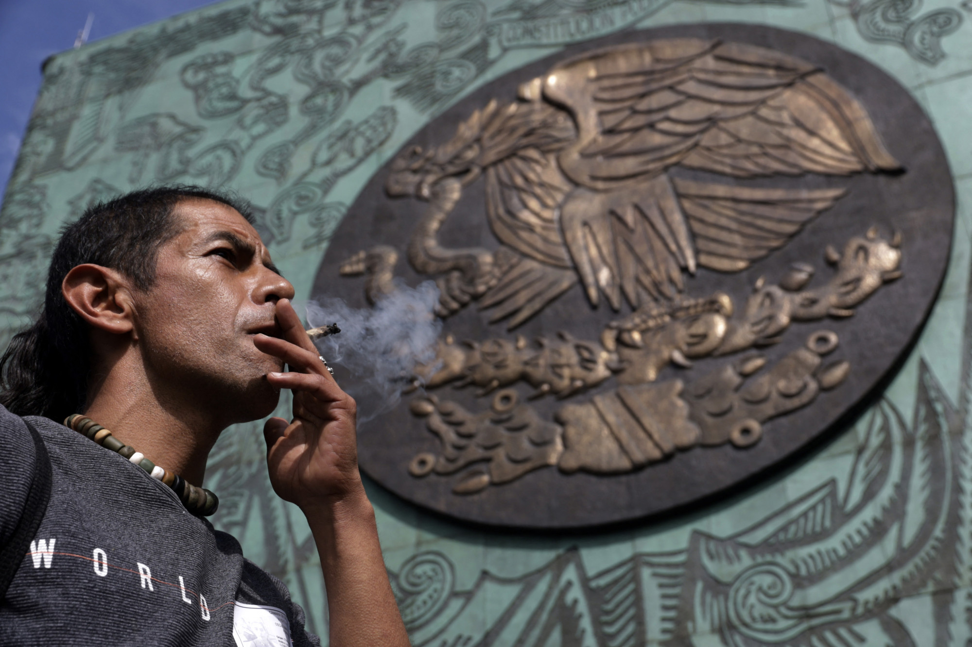Betiltották a közterületi dohányzást Mexikóban