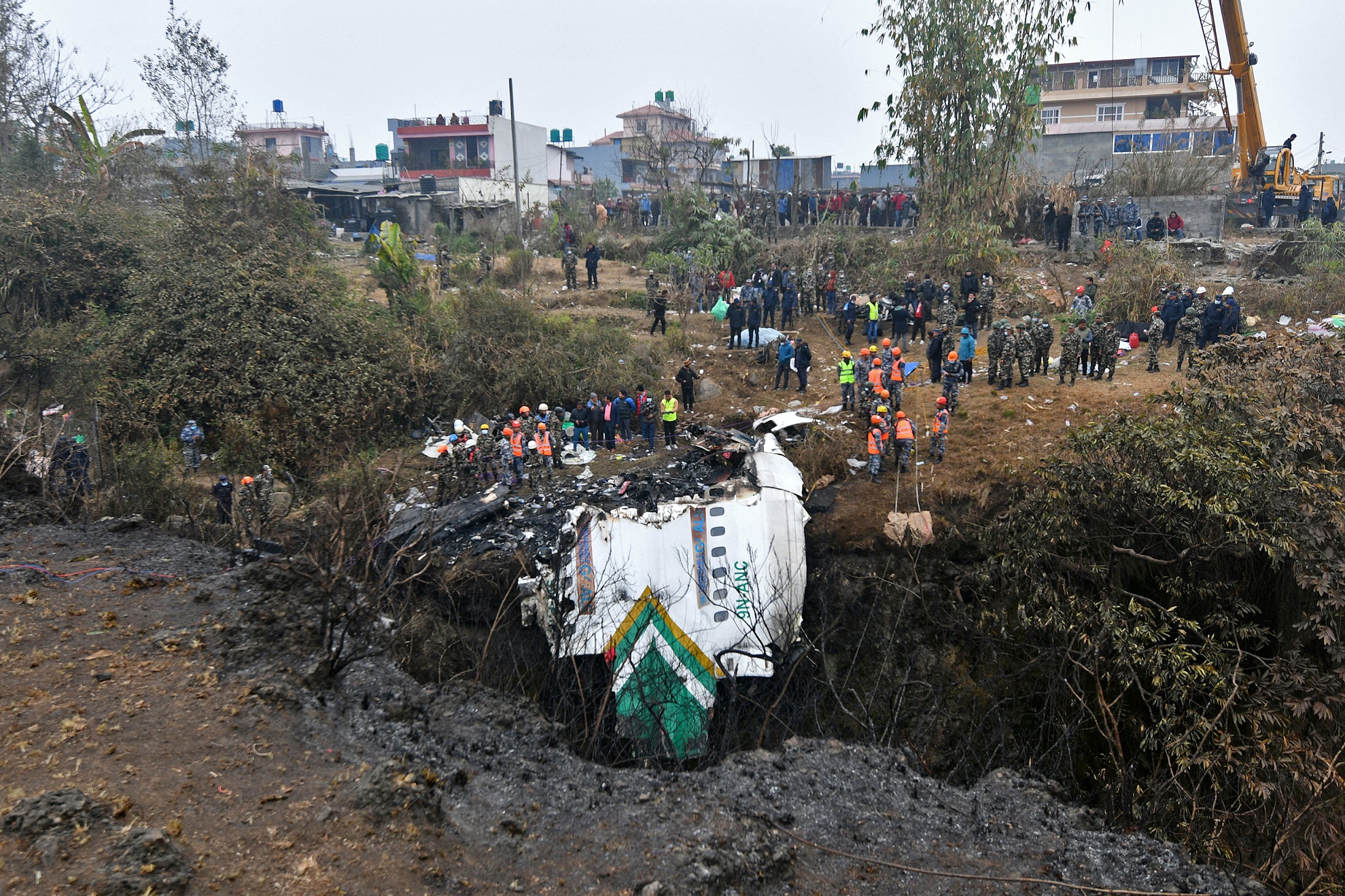 A földről és az utastérben is videóztak, amikor a repülőgép lezuhant Nepálban